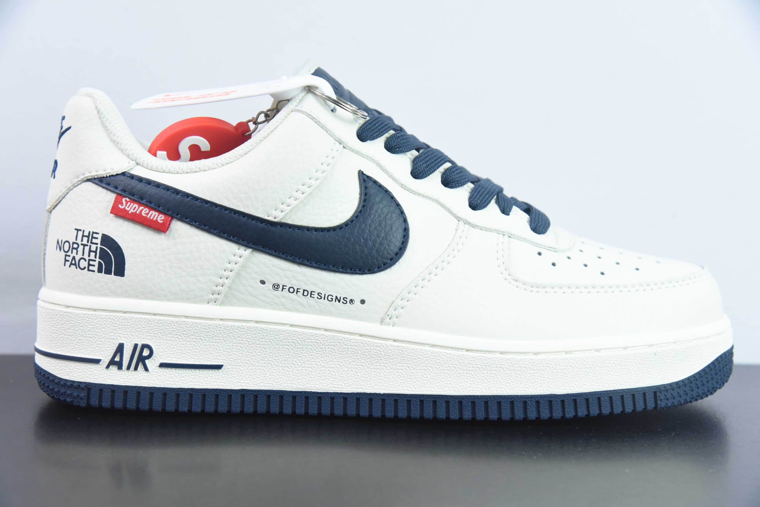 耐克The North Face x Supreme x Nike Air Force 1 07 Low”Supreme“三方联名白蓝空军一号低帮休闲板鞋纯原版本 货号：SU2305-005