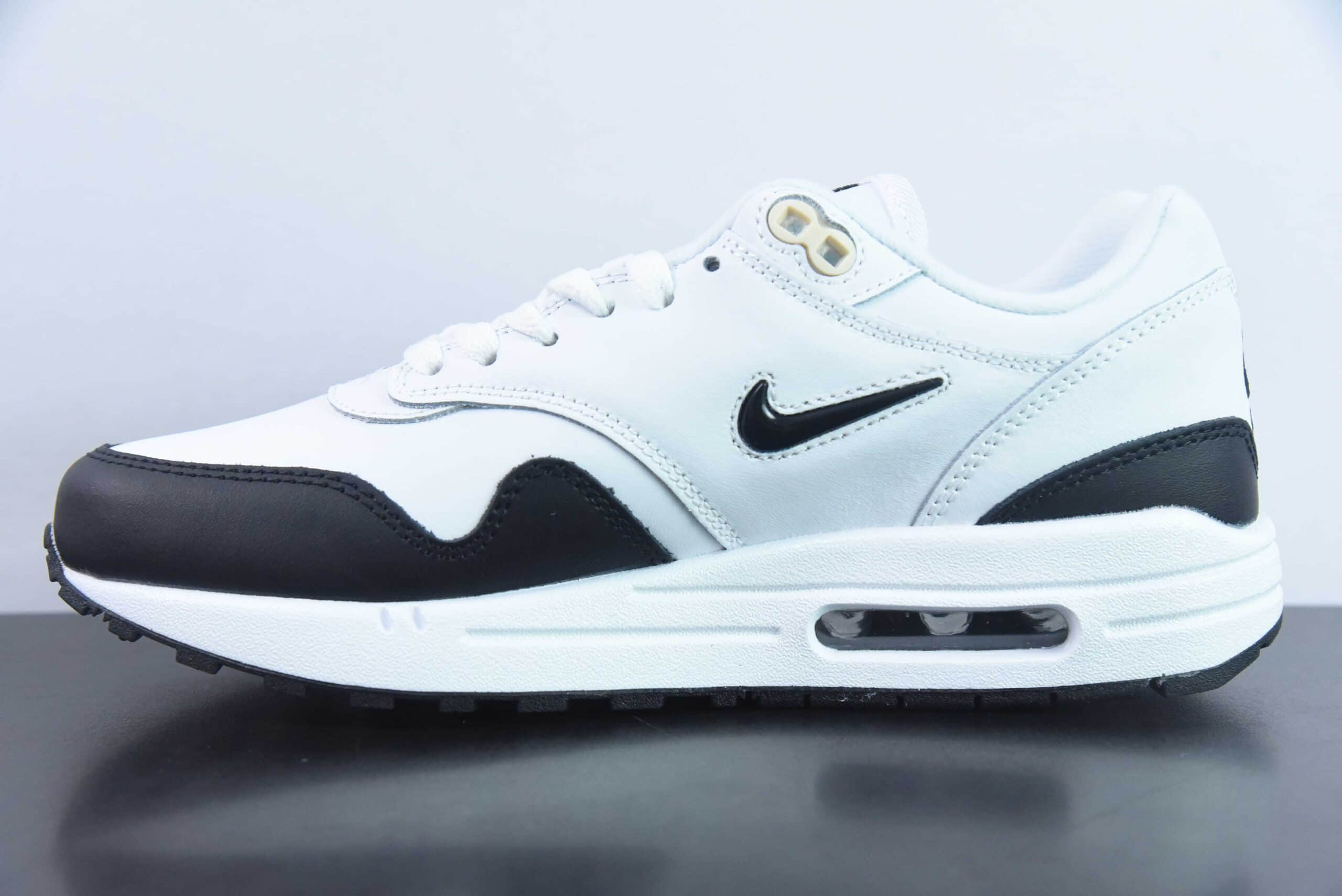 耐克Nike Air Max 1 PremiumJewelWhiteBlack皮革黑白小钩初代系列低帮复古气垫百搭休闲运动慢跑鞋纯原版本 货号：918354-100 