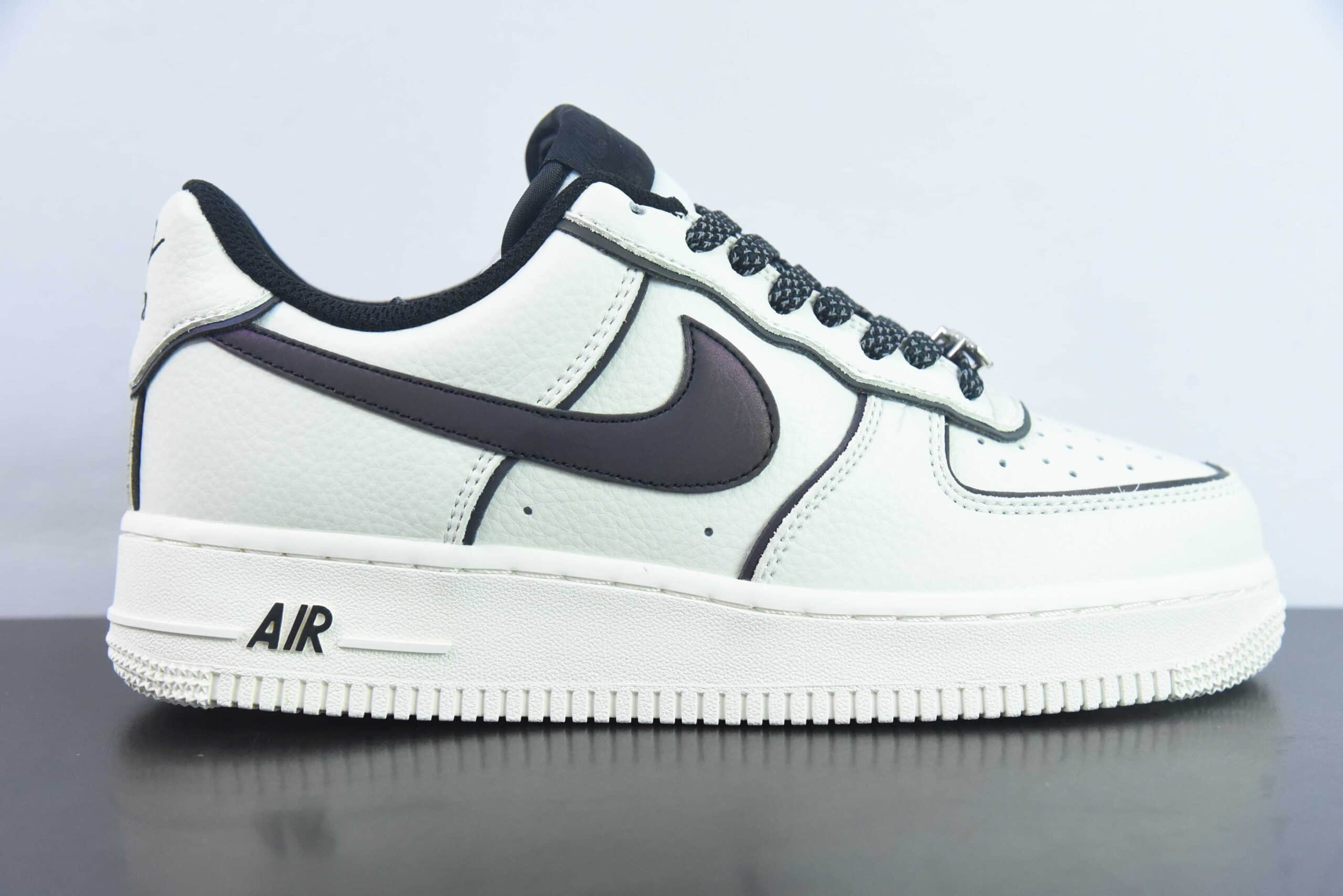 耐克Nike Air Force 1’07 Low 3M皮革米白黑镭射3M反光边空军一号经典低帮百搭休闲运动板鞋纯原版本 货号：UH8958-121 