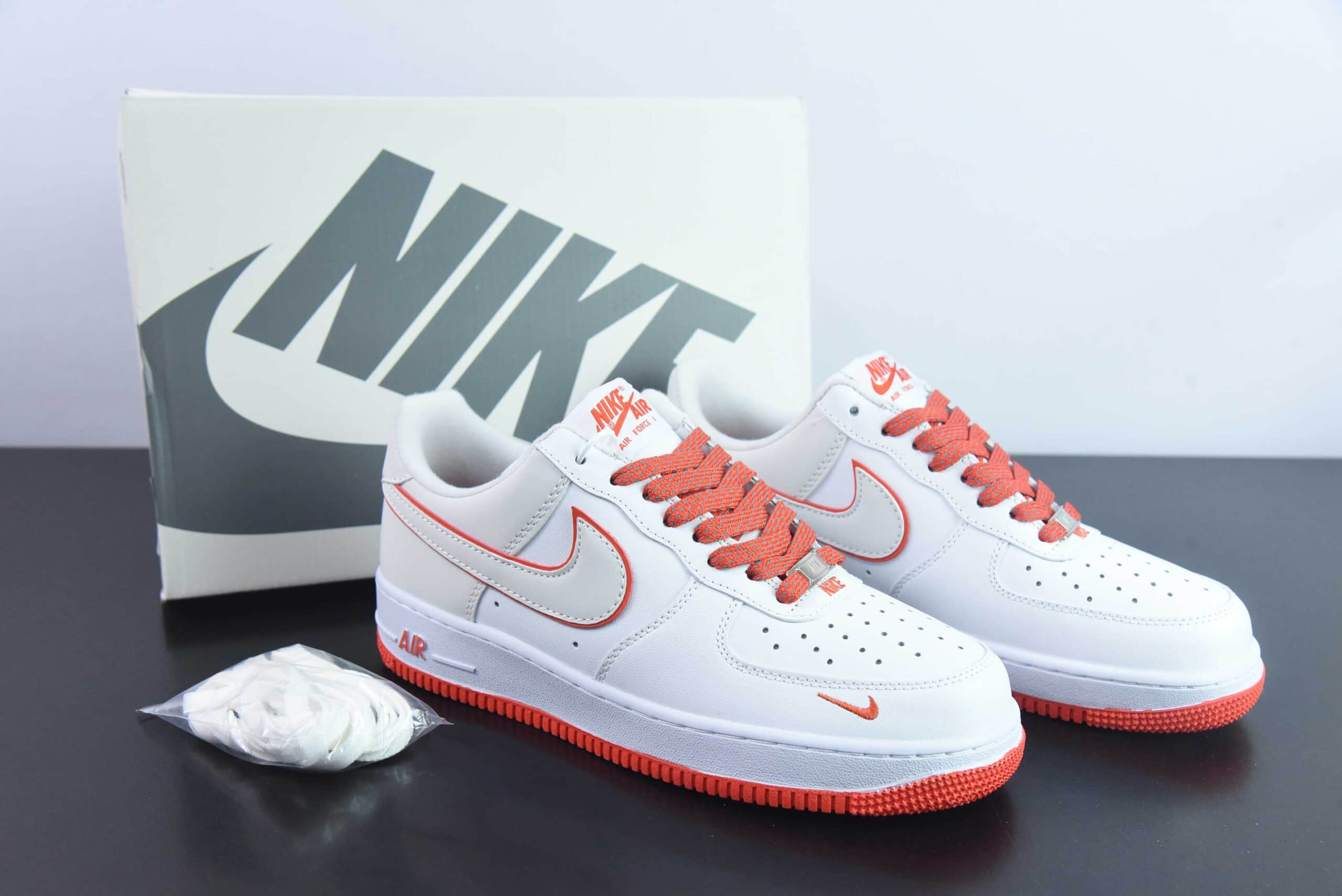 耐克Nike Air Force 1'07 Low米白红双勾空军一号低帮休闲板鞋纯原版本 货号：YZ8115-002