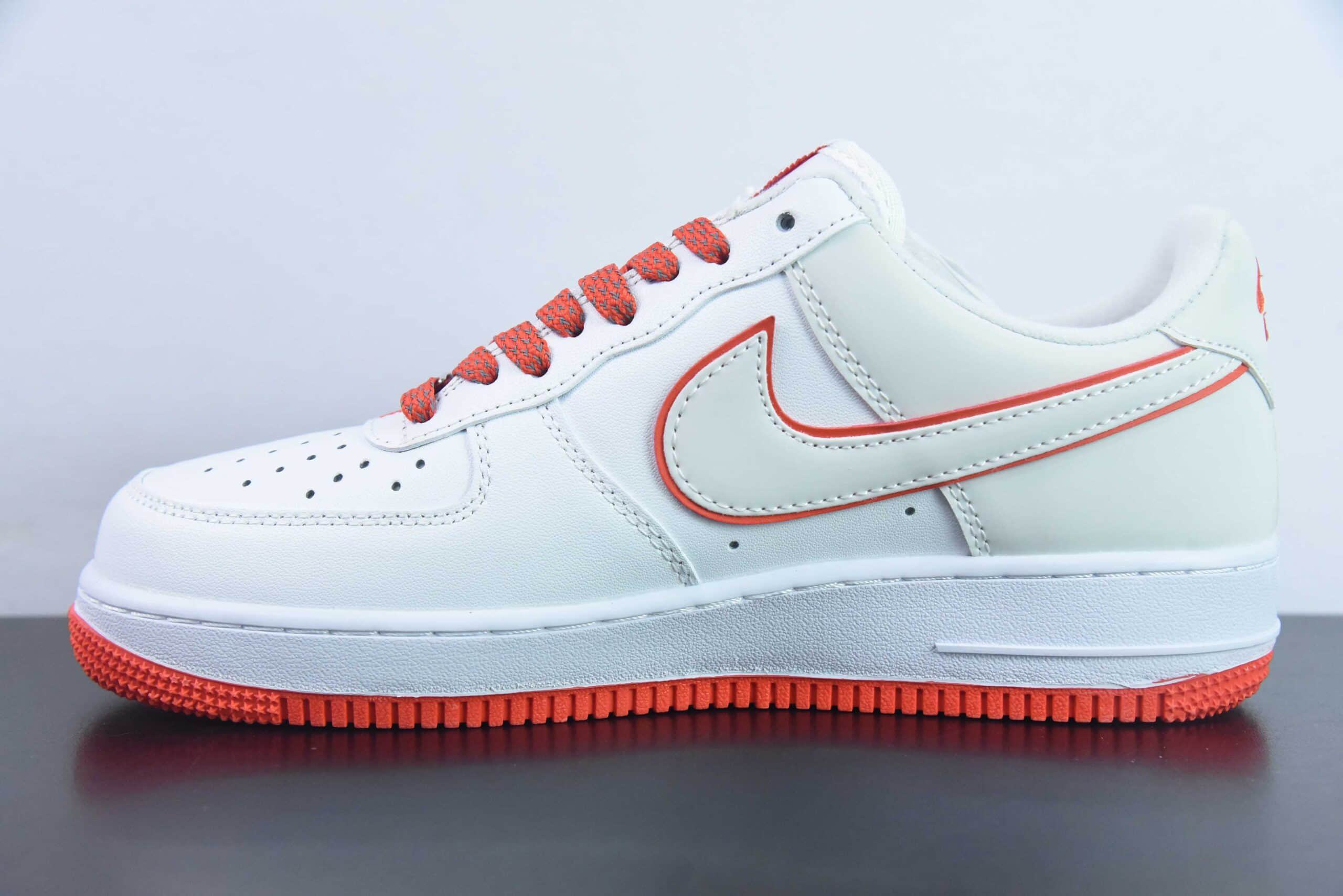 耐克Nike Air Force 1'07 Low米白红双勾空军一号低帮休闲板鞋纯原版本 货号：YZ8115-002