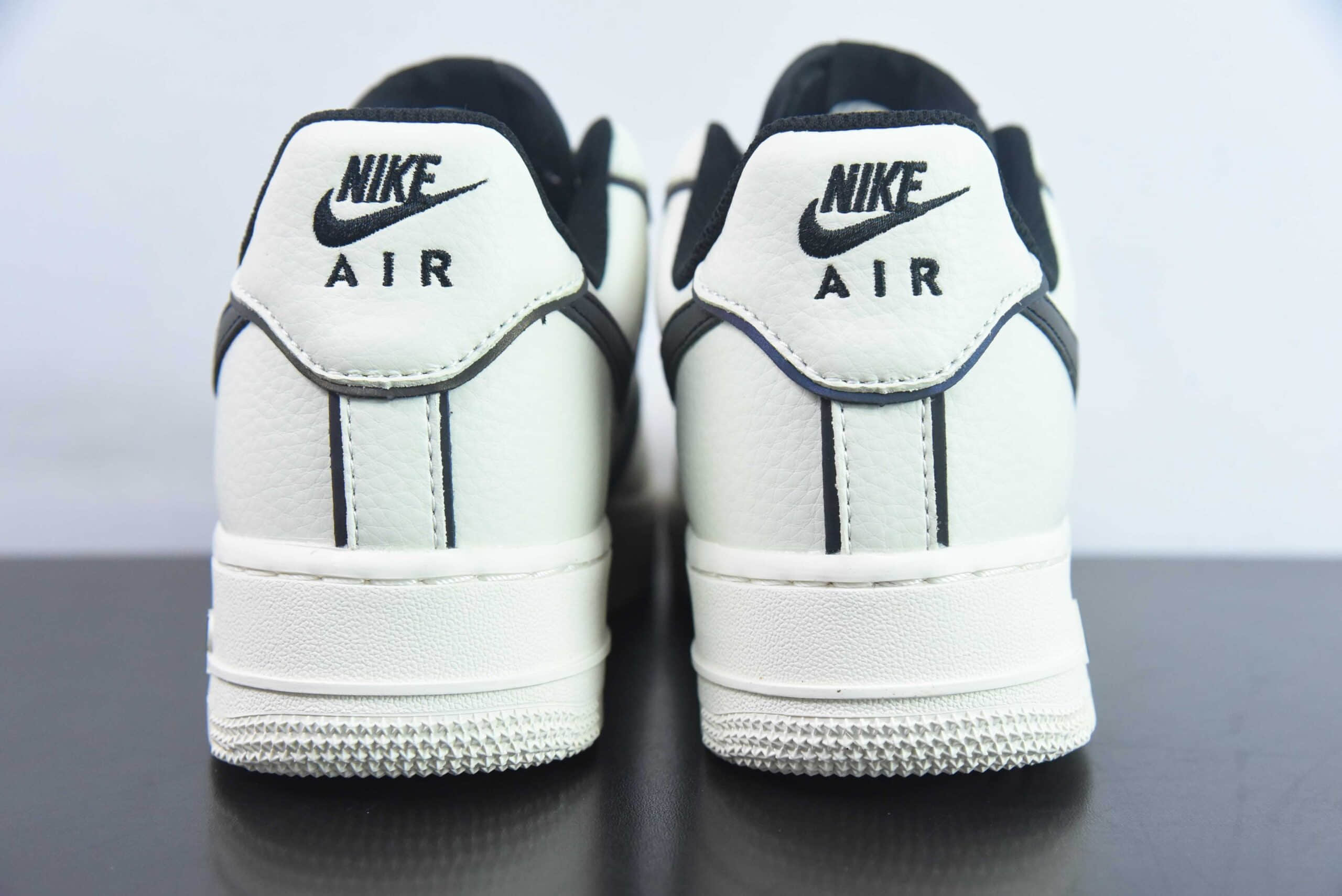 耐克Nike Air Force 1’07 Low 3M皮革米白黑镭射3M反光边空军一号经典低帮百搭休闲运动板鞋纯原版本 货号：UH8958-121 