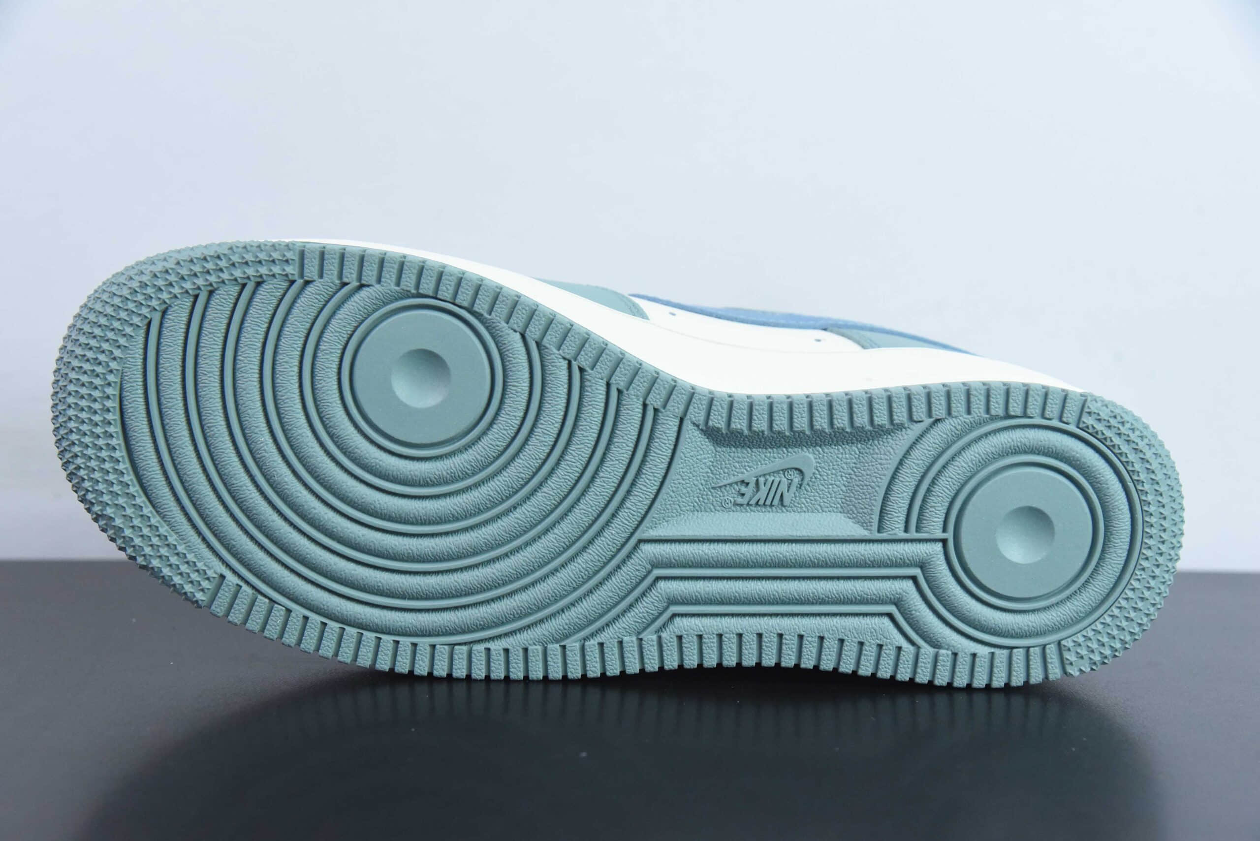 耐克Nike Air Force 1 Low '07 白蓝拼接空军一号低帮休闲板鞋纯原版本 货号：DB3301-177