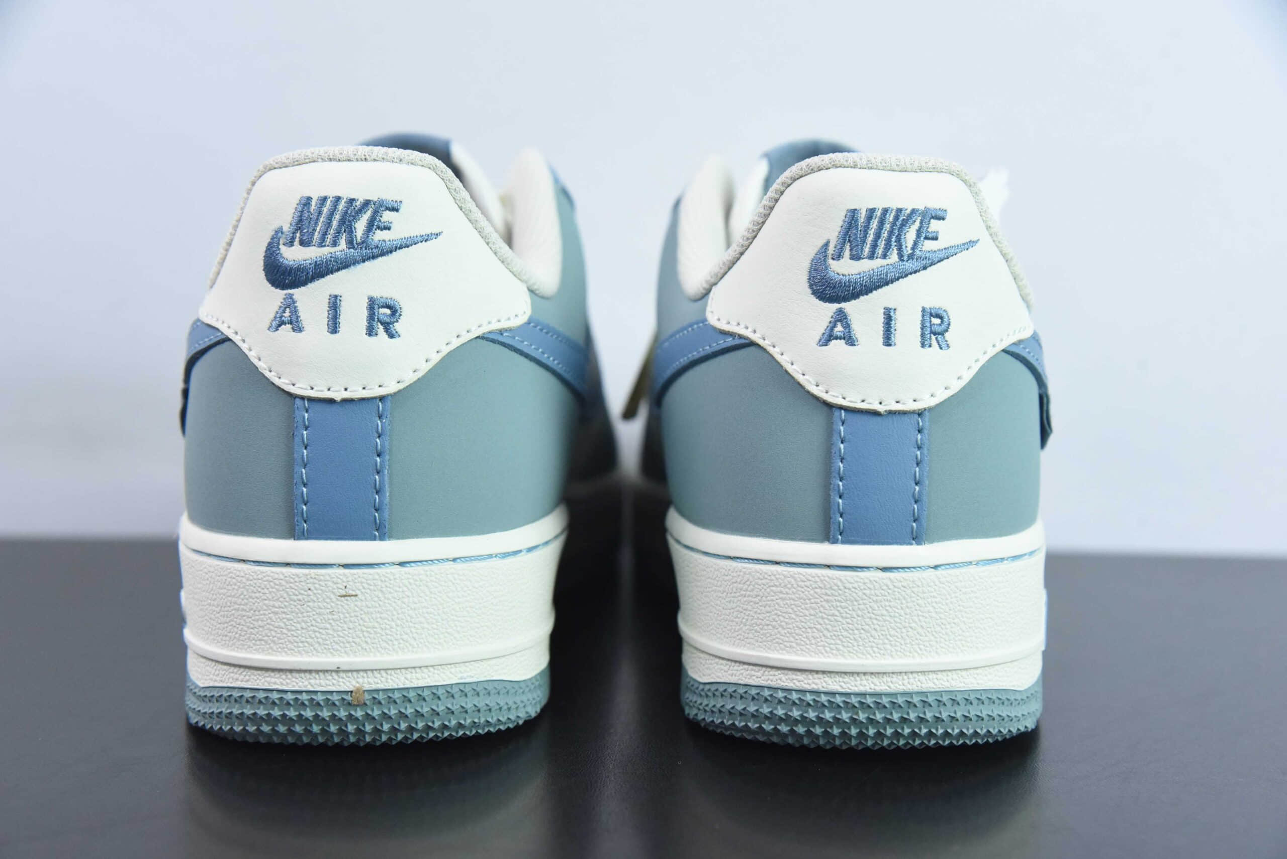 耐克Nike Air Force 1 Low '07 白蓝拼接空军一号低帮休闲板鞋纯原版本 货号：DB3301-177