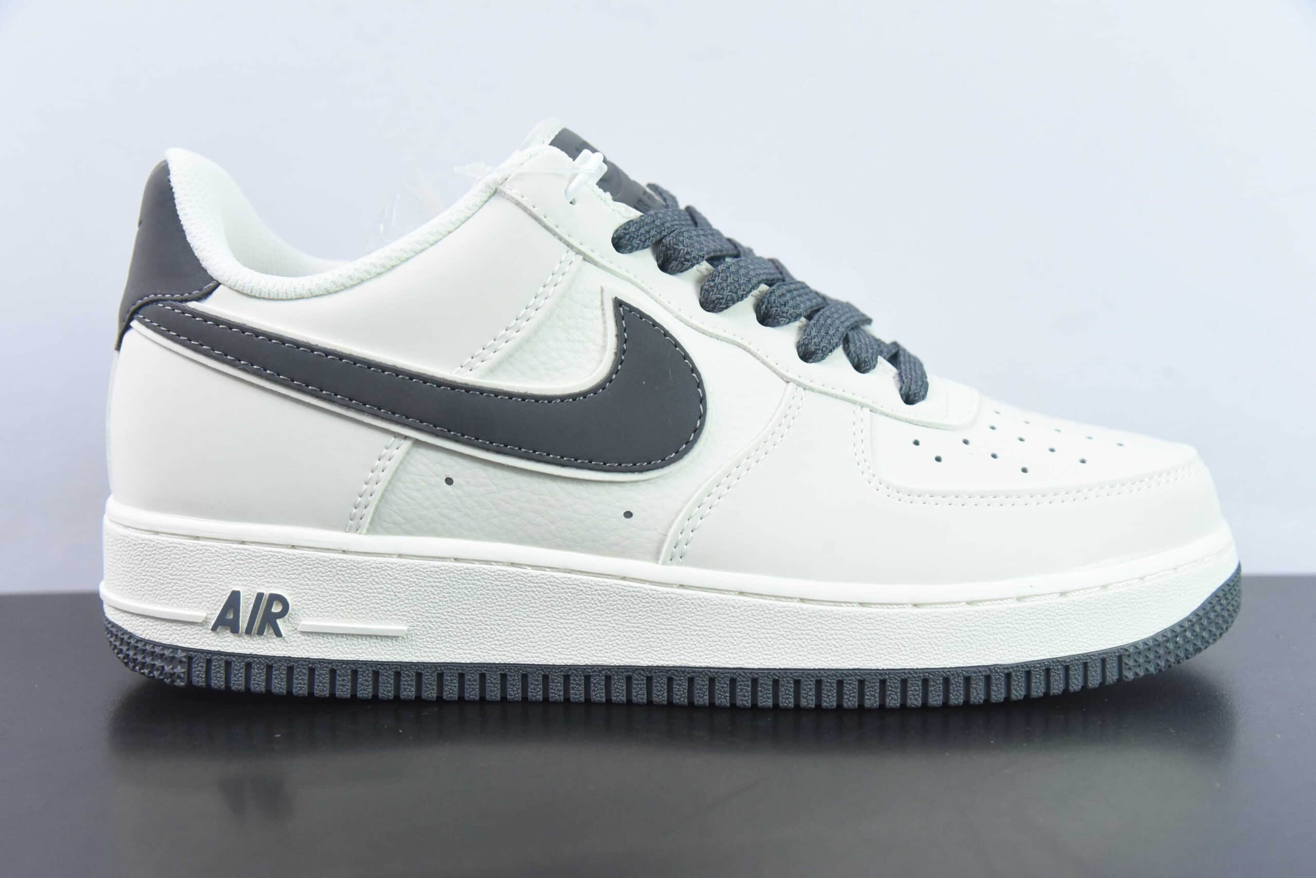 耐克Nike Air Force 1'07 Low 米深灰满天星空军一号低帮休闲板鞋纯原版本 货号：GL6835-013