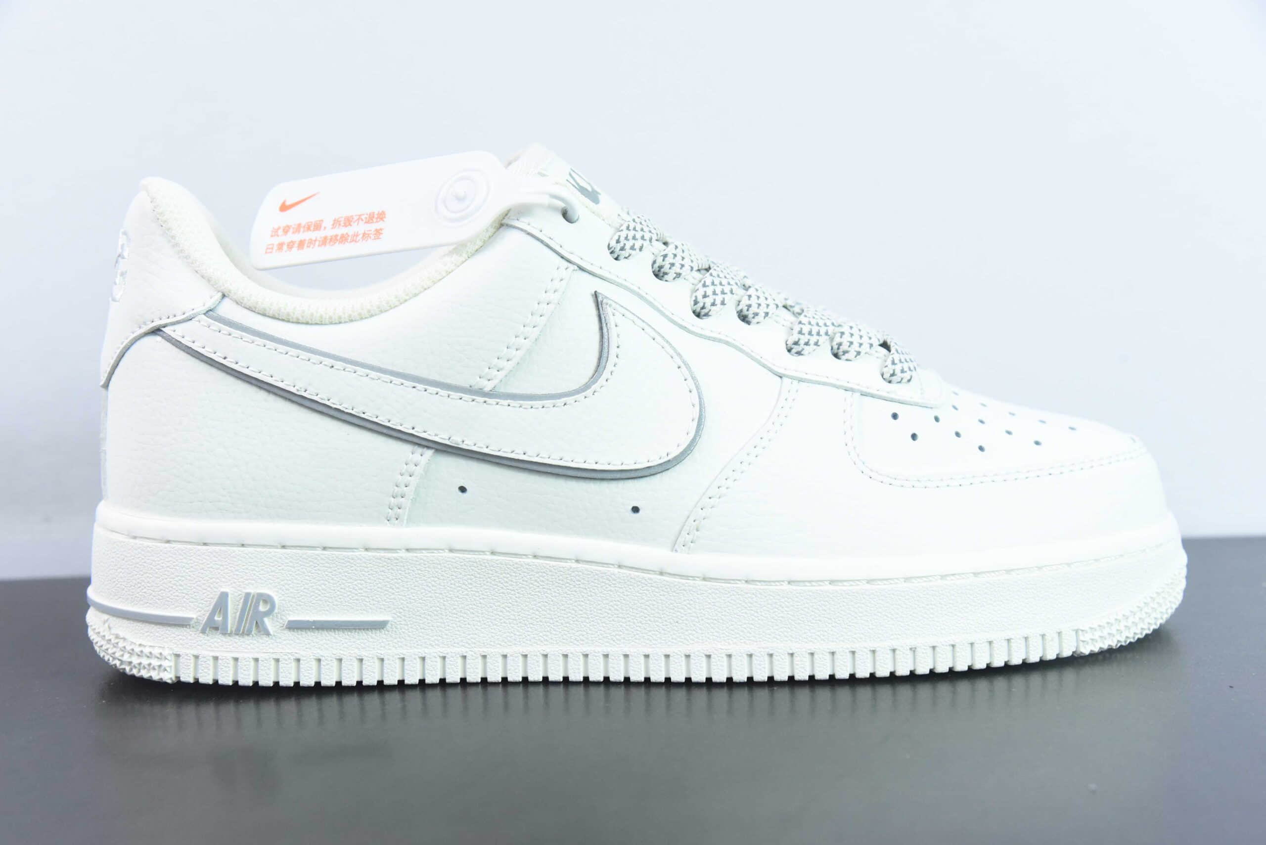 耐克Nike Kith x Nk Air Force 1'07 Low 米白银纽约空军一号低帮休闲板鞋纯原版本 货号：NY2022-017