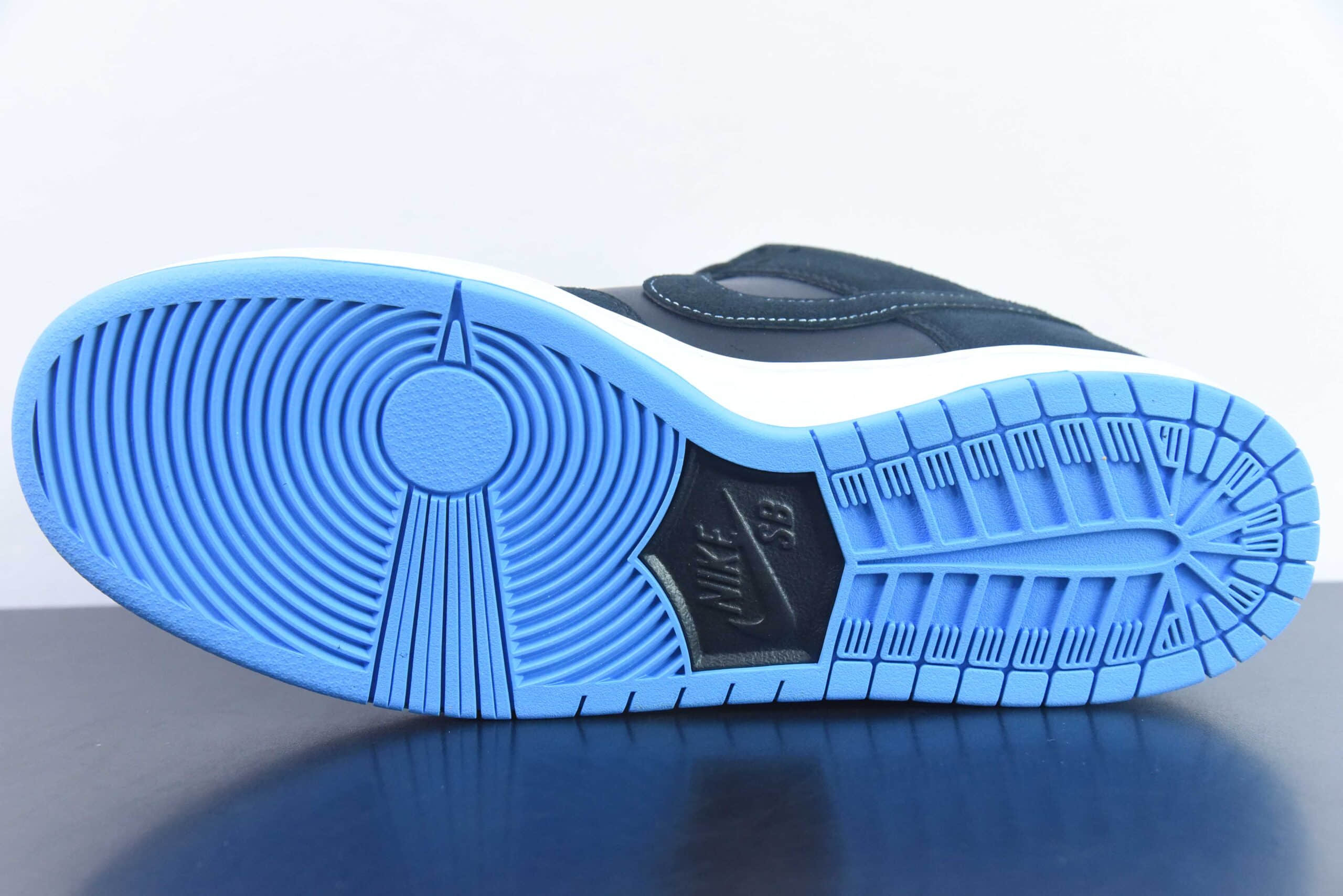 耐克Nike SB Dunk Low J-PACK 2 黑色大学蓝 SB低帮运动休闲板鞋纯原版本 货号：304292-048 