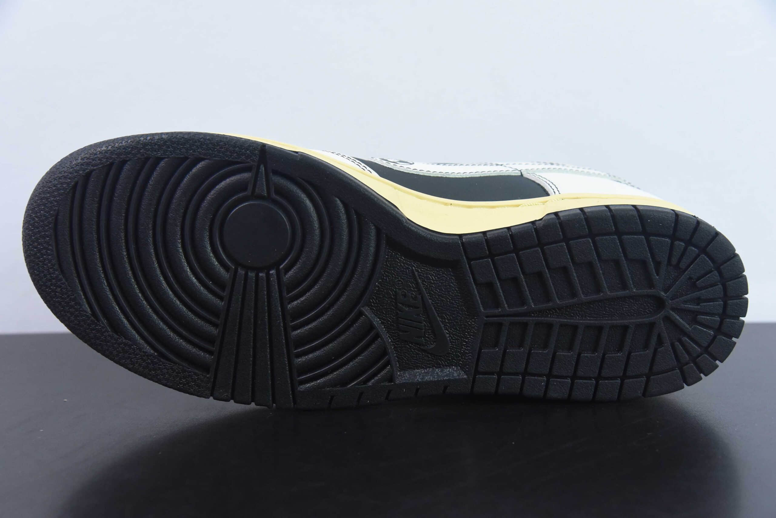 耐克Nike SB Dunk Low Stussy 斯图西联名黑黄红SB低帮休闲板鞋纯原版本 货号：ST6636-002