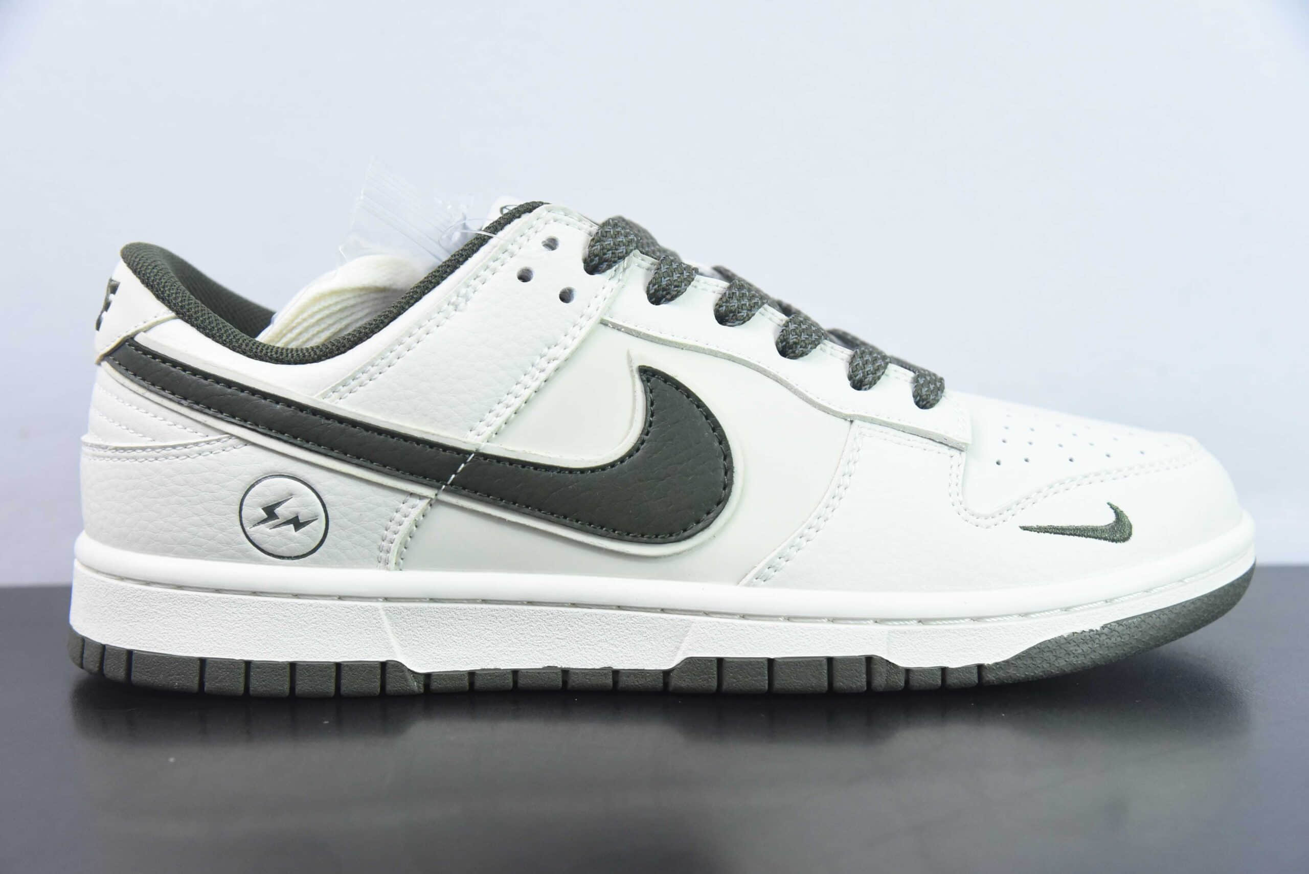 耐克Nike SB Dunk Low闪电联名-米白墨绿满天星周年高端定制低帮休闲板鞋纯原版本 货号：XD1688-016