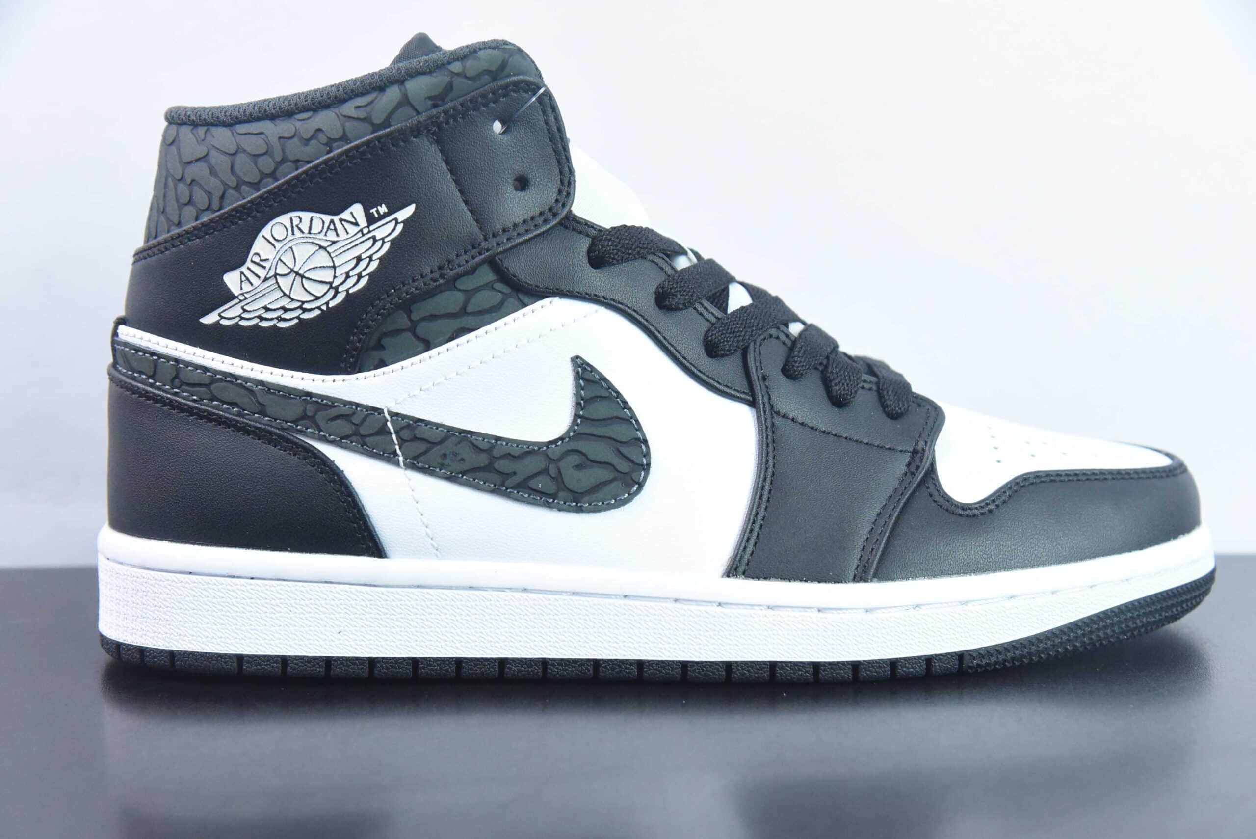 乔丹Air Jordan 1 Mid AJ1黑白爆裂纹中帮文化休闲板鞋纯原版本 货号：FB9911-001