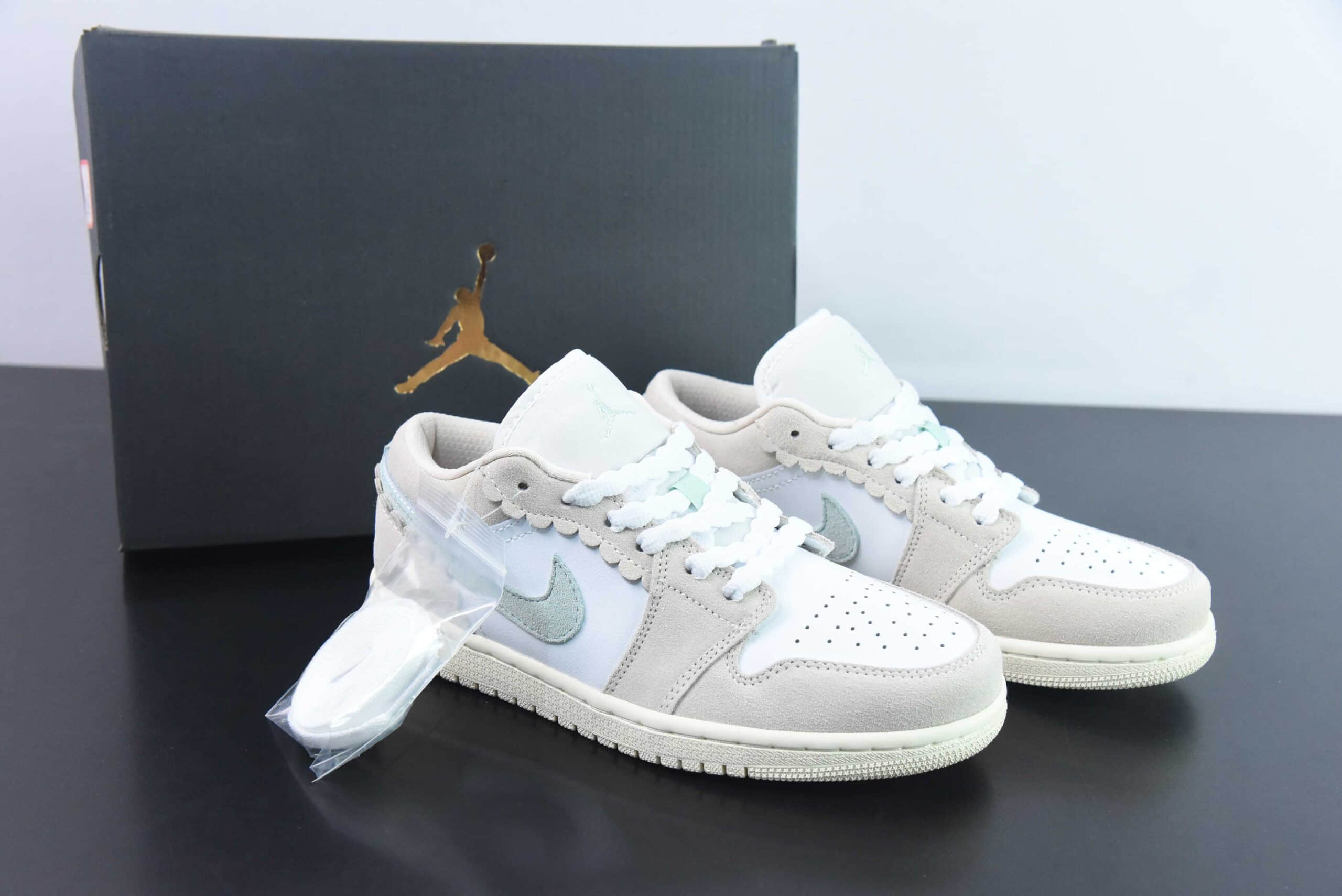 乔丹Air Jordan 1 Low AJ1灰粉白波浪低帮文化休闲板鞋纯原版本 货号：DZ5356-800