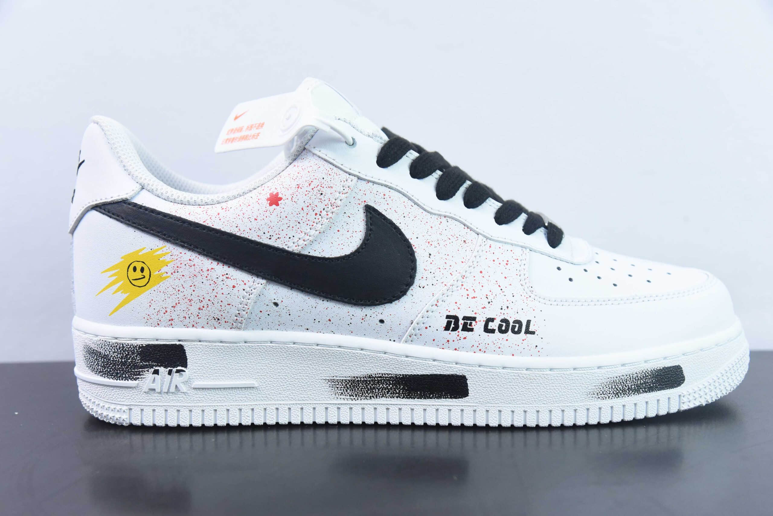 耐克Nike Air Force 1 Low 笑脸泼墨涂鸦黑白空军一号低帮休闲板鞋纯原版本 货号：CW2288-111