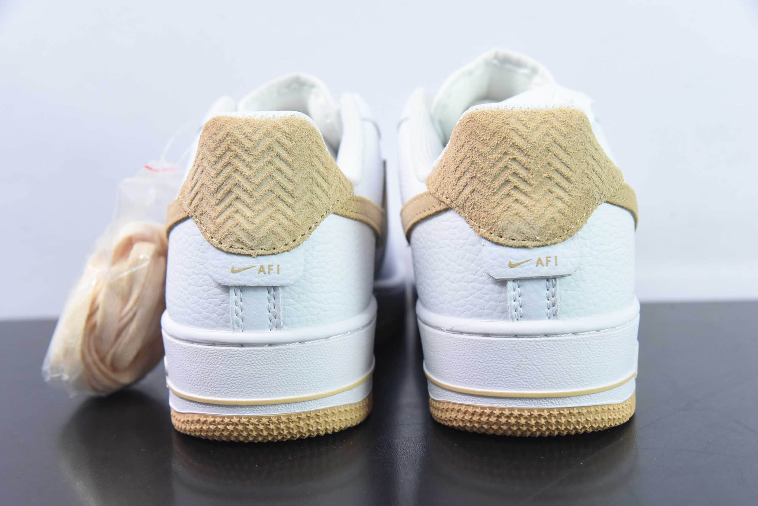 耐克Nike Air Force 1 ‘07 Low 白卡其空军一号低帮休闲板鞋纯原版本 货号：CN2873-103