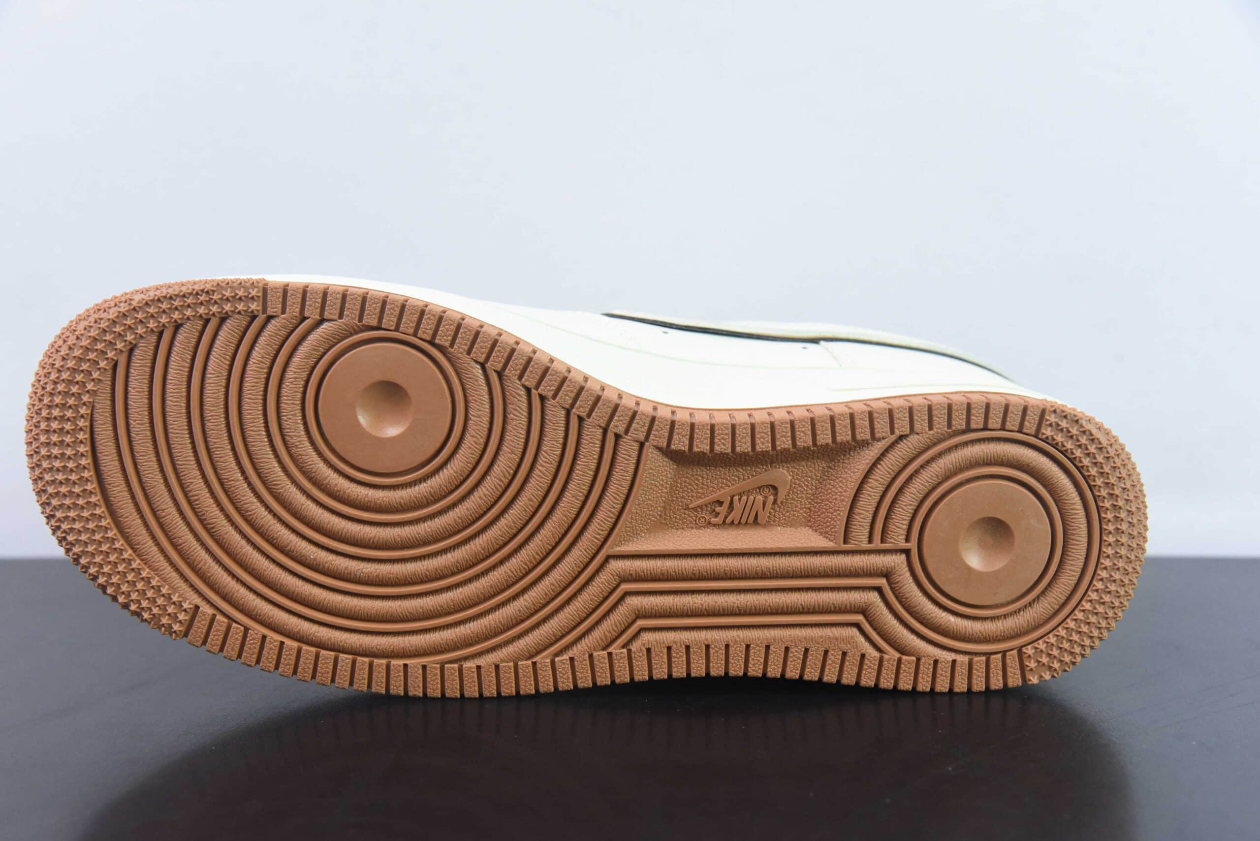 耐克Nike Air Force 1 AF1米白棕40周年纪念版空军一号低帮休闲板鞋纯原版本 货号：DQ7658-109 