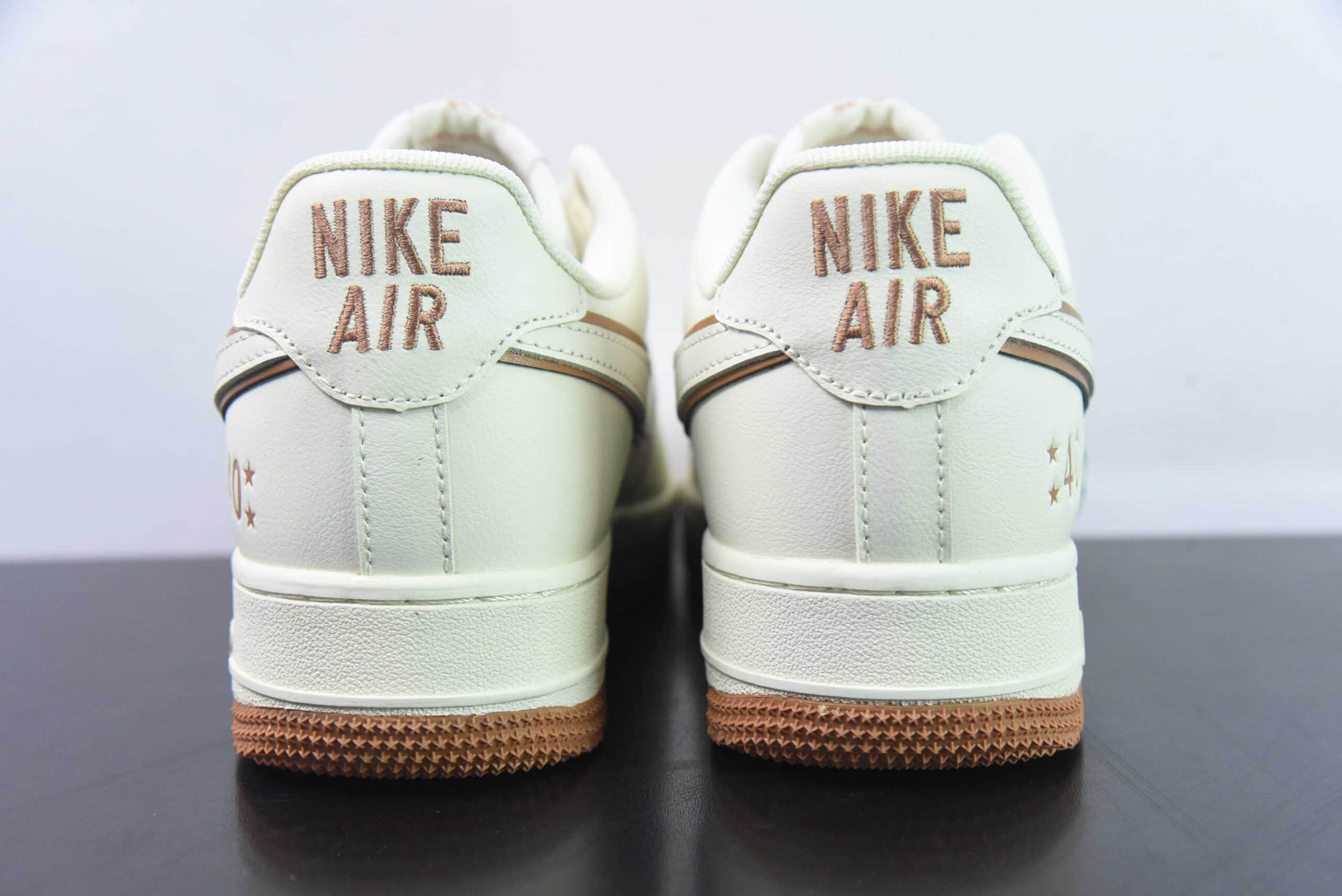 耐克Nike Air Force 1 AF1米白棕40周年纪念版空军一号低帮休闲板鞋纯原版本 货号：DQ7658-109 