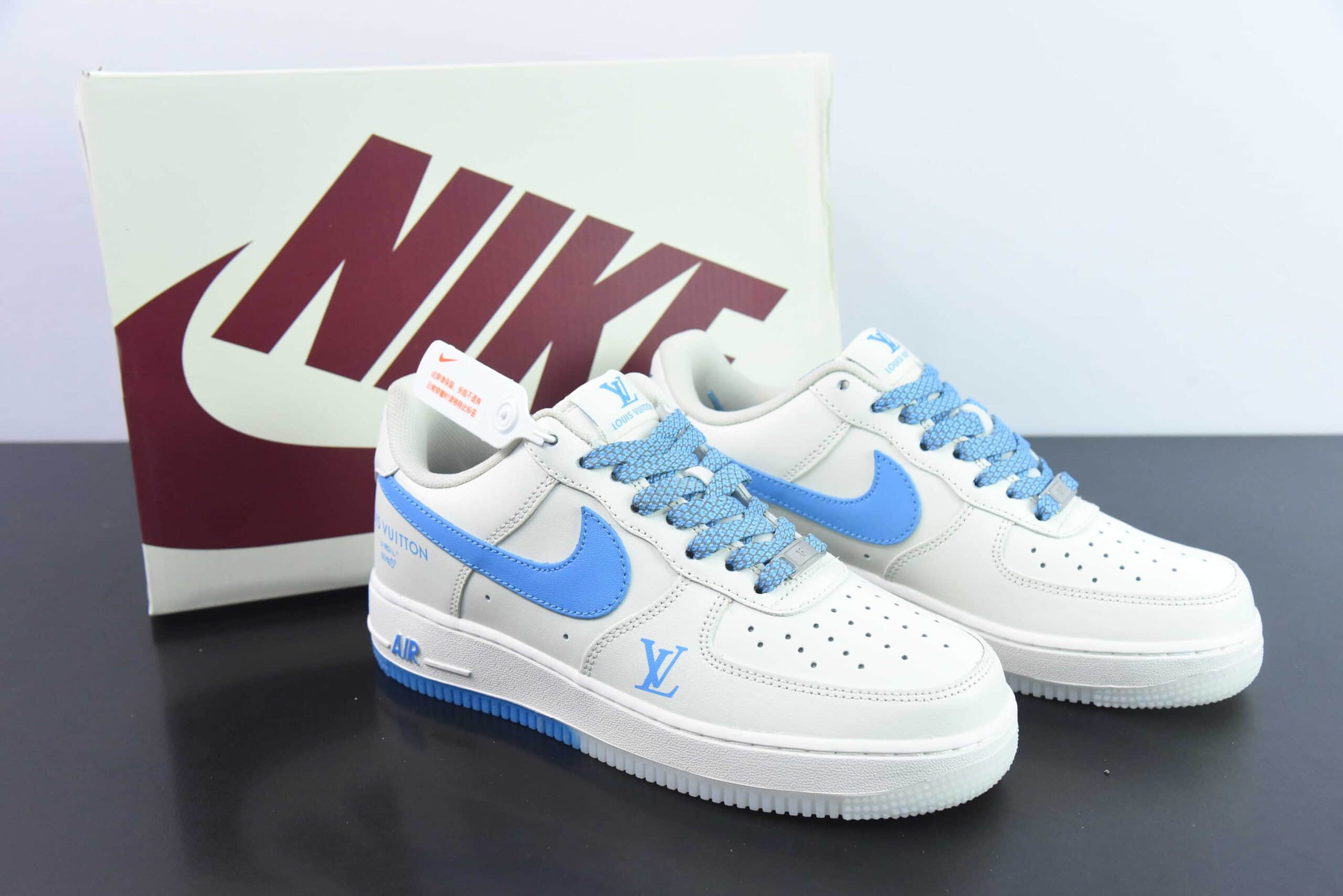 耐克Nike Air Force 1 AF1 白蓝 LV印花空军一号低帮休闲板鞋纯原版本 货号：BS9055-7020