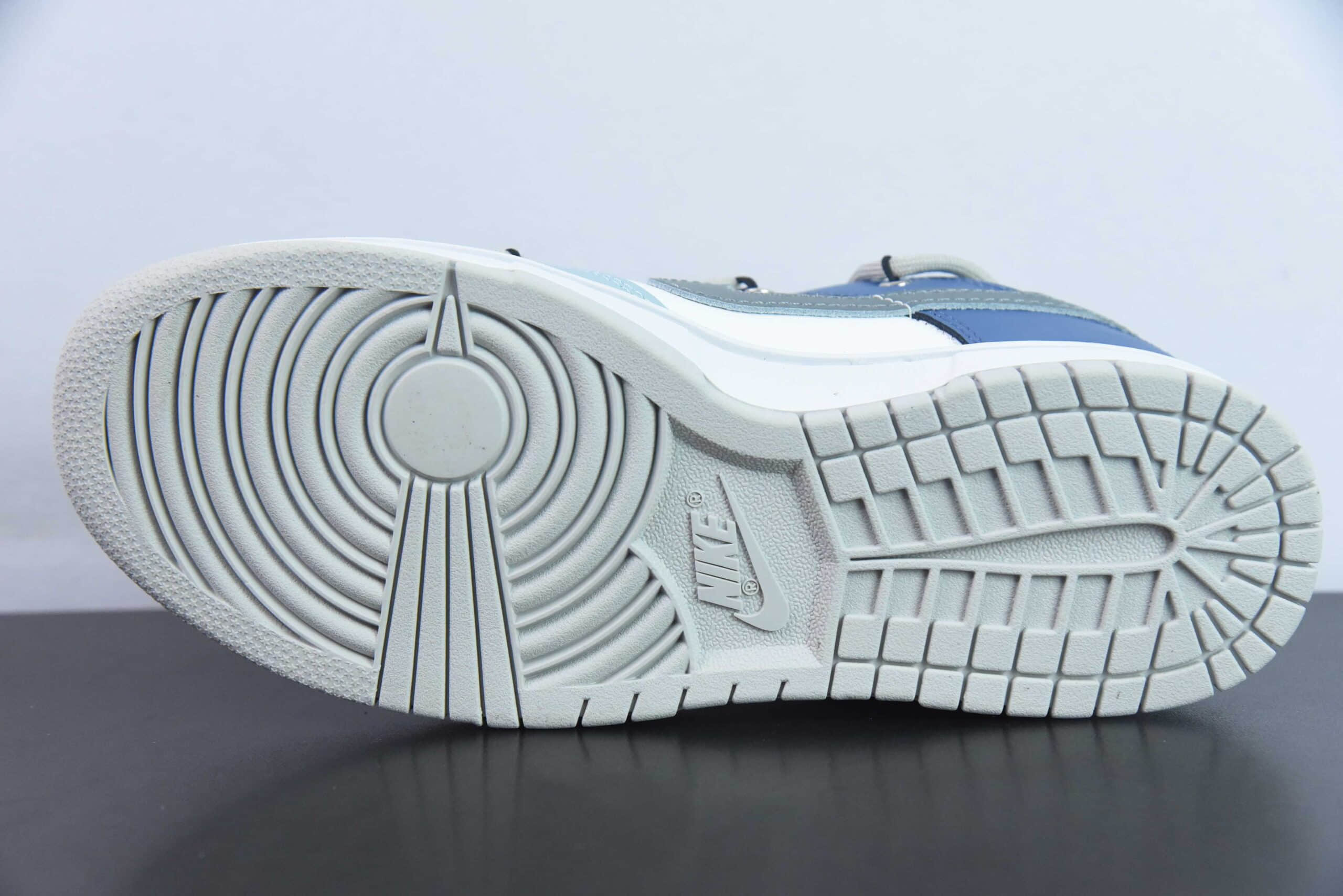 耐克Nike Dunk Low白灰蓝定制版解构绑带休闲板鞋纯原版本 货号：DV0831-101