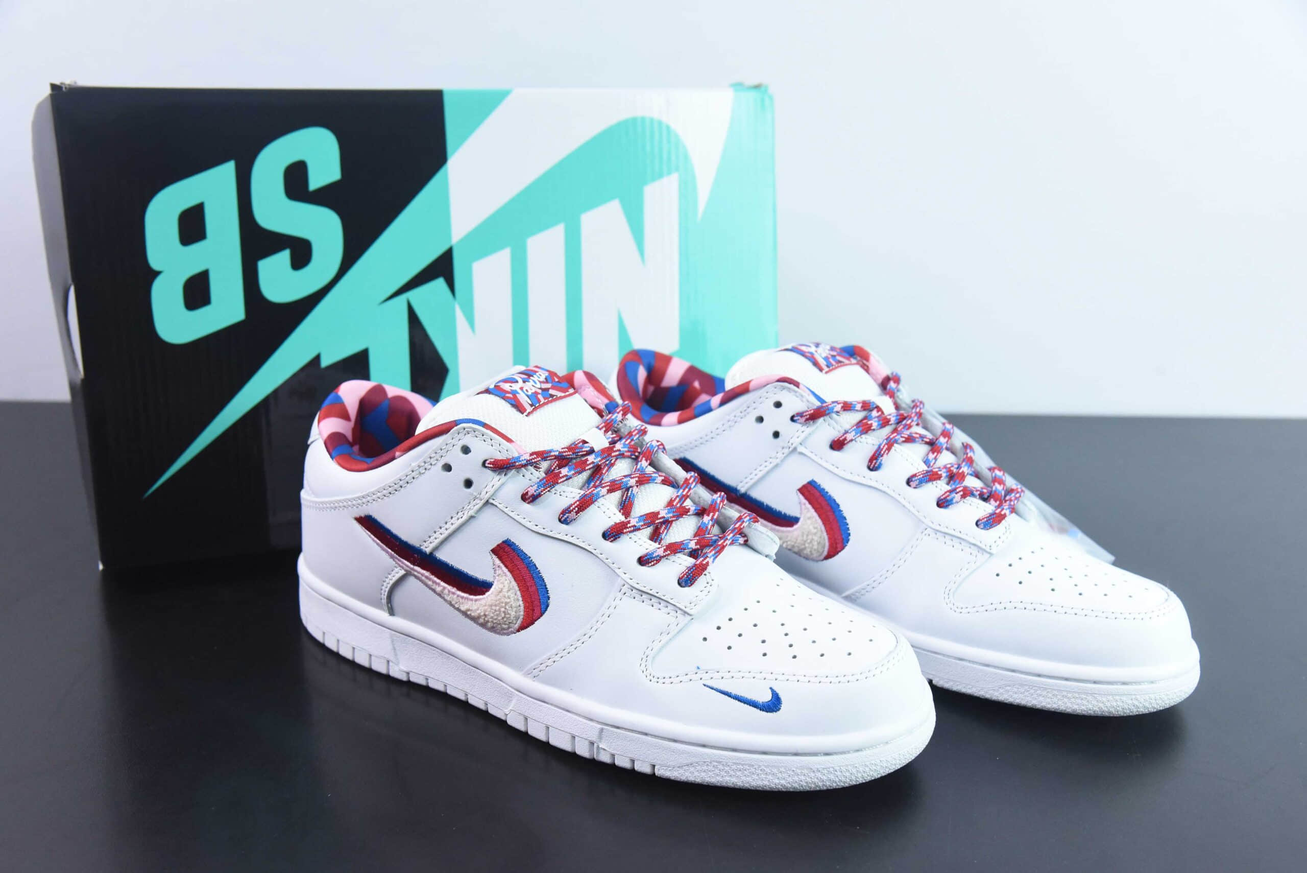 耐克Nike Parra x Nike SB Dunk Low重磅联名裸眼糖果3D彩钩SB扣篮系列低帮休闲运动滑板鞋纯原版本 货号：CN4504-100