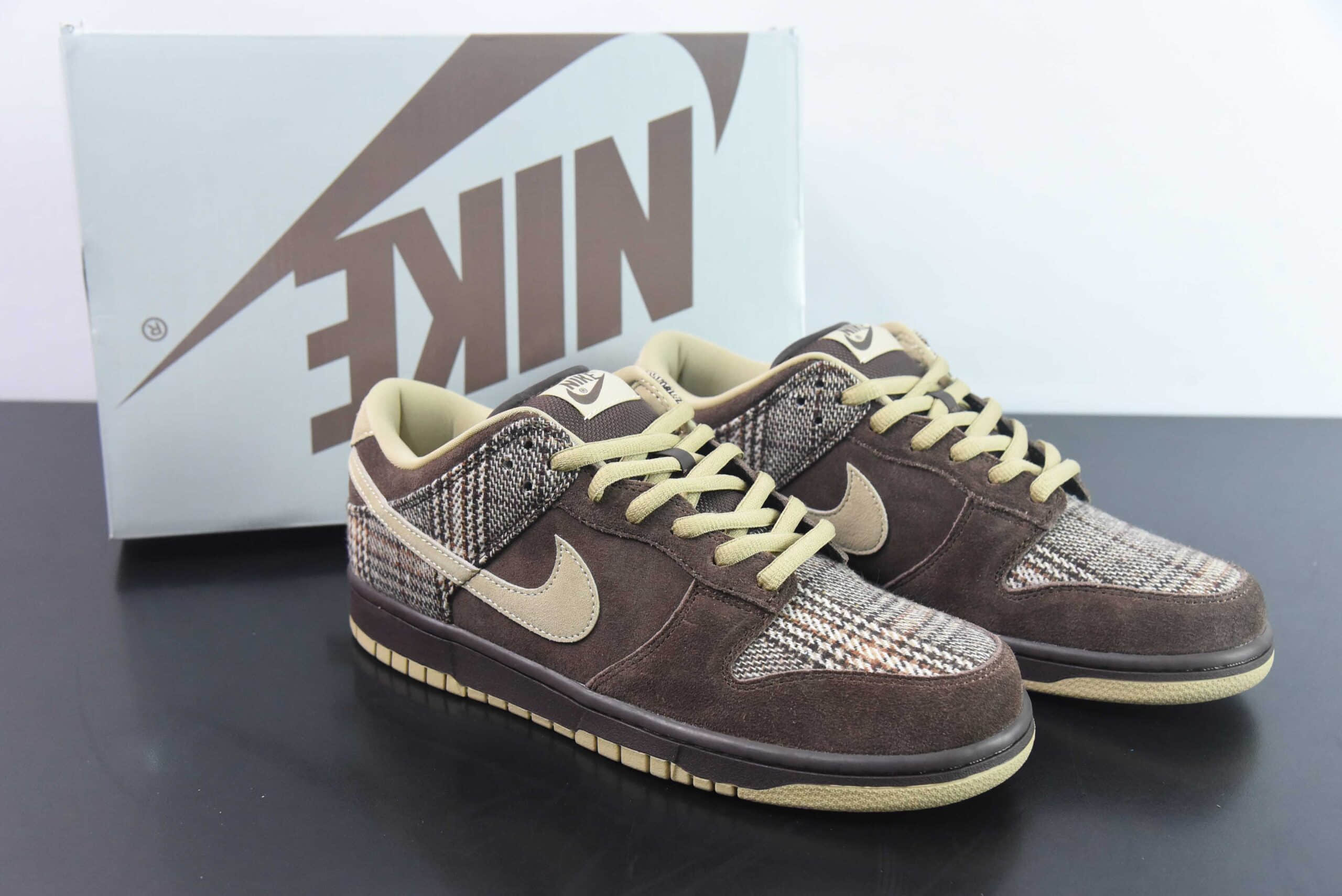 耐克Nike Dunk SB Low Tweed苏格兰格子棕色SB扣篮系列低帮休闲滑板鞋纯原版本 货号：304292-223
