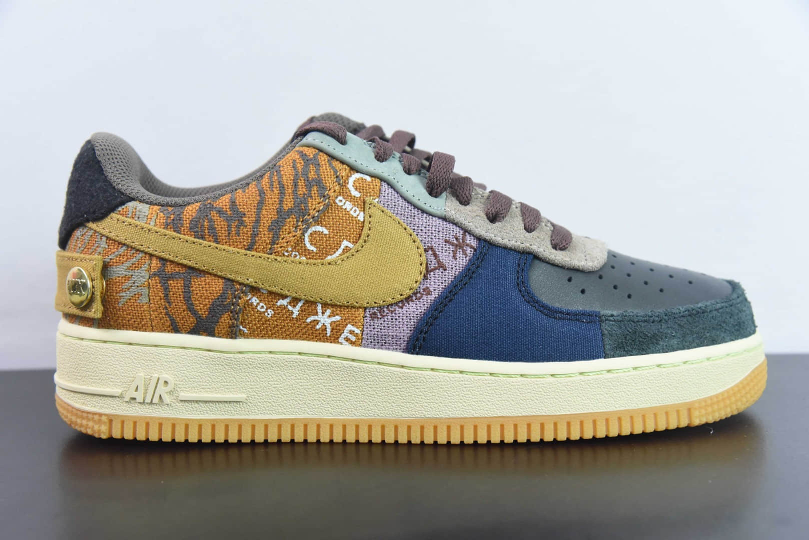 耐克Nike Travis Scott x Nk Air Force 1 LowTS联名款拉链鬼脸拼接空军一号低帮休闲板鞋纯原版本 货号：CN2405-900 