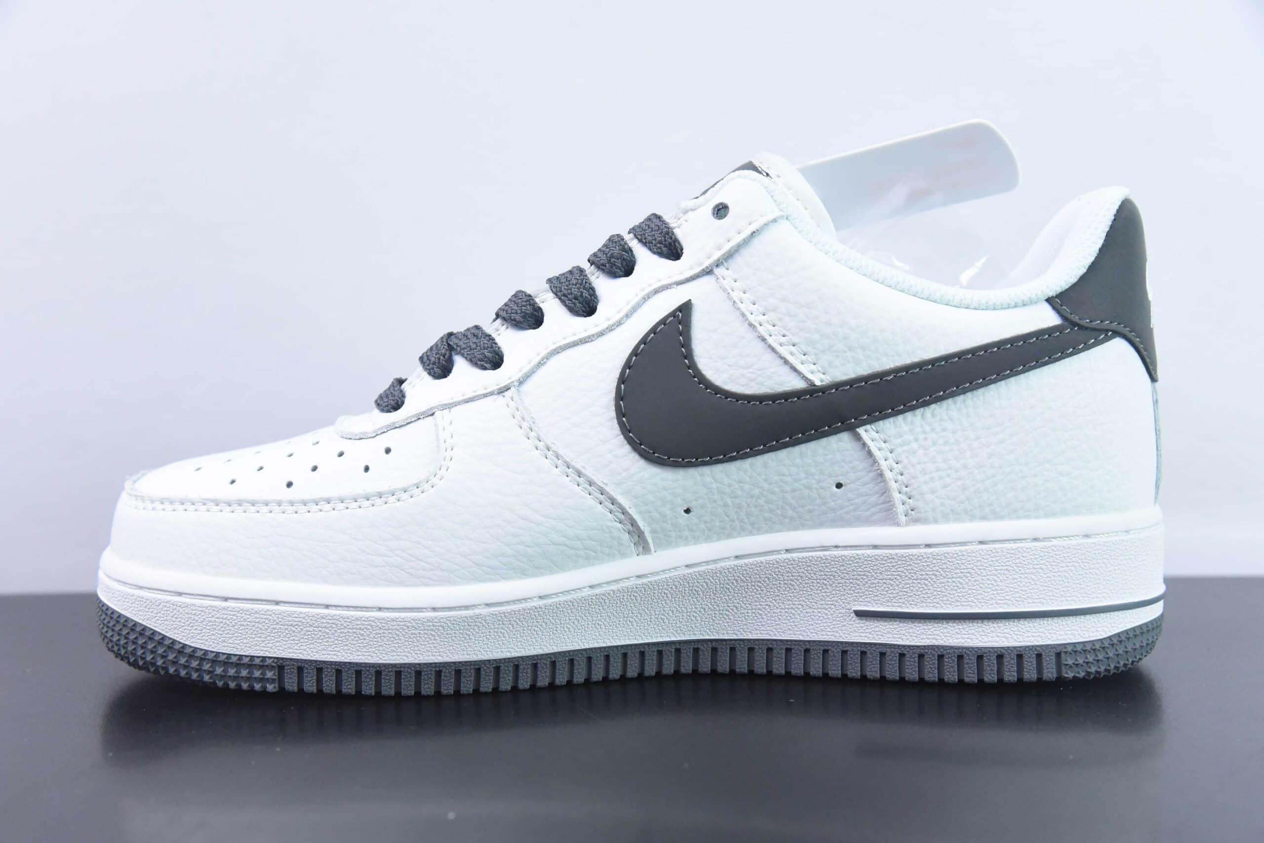 耐克Nike Air Force 1 Low 爱签名白灰空军一号低帮运动休闲板鞋纯原版本 货号：LO1718-063