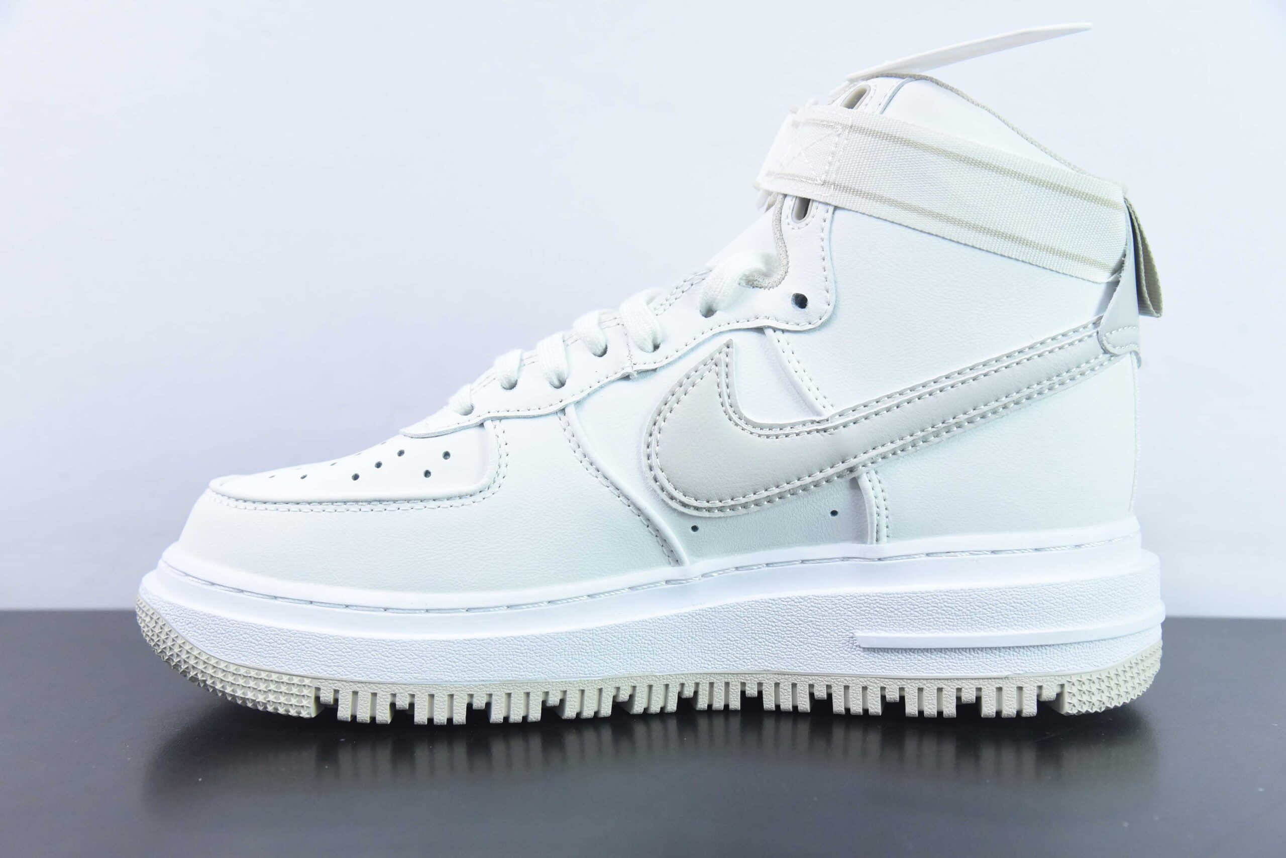 耐克Nike Air Force 1'07 Boot 白灰机能风空军一号高帮休闲板鞋纯原版本 货号：DA0418-100