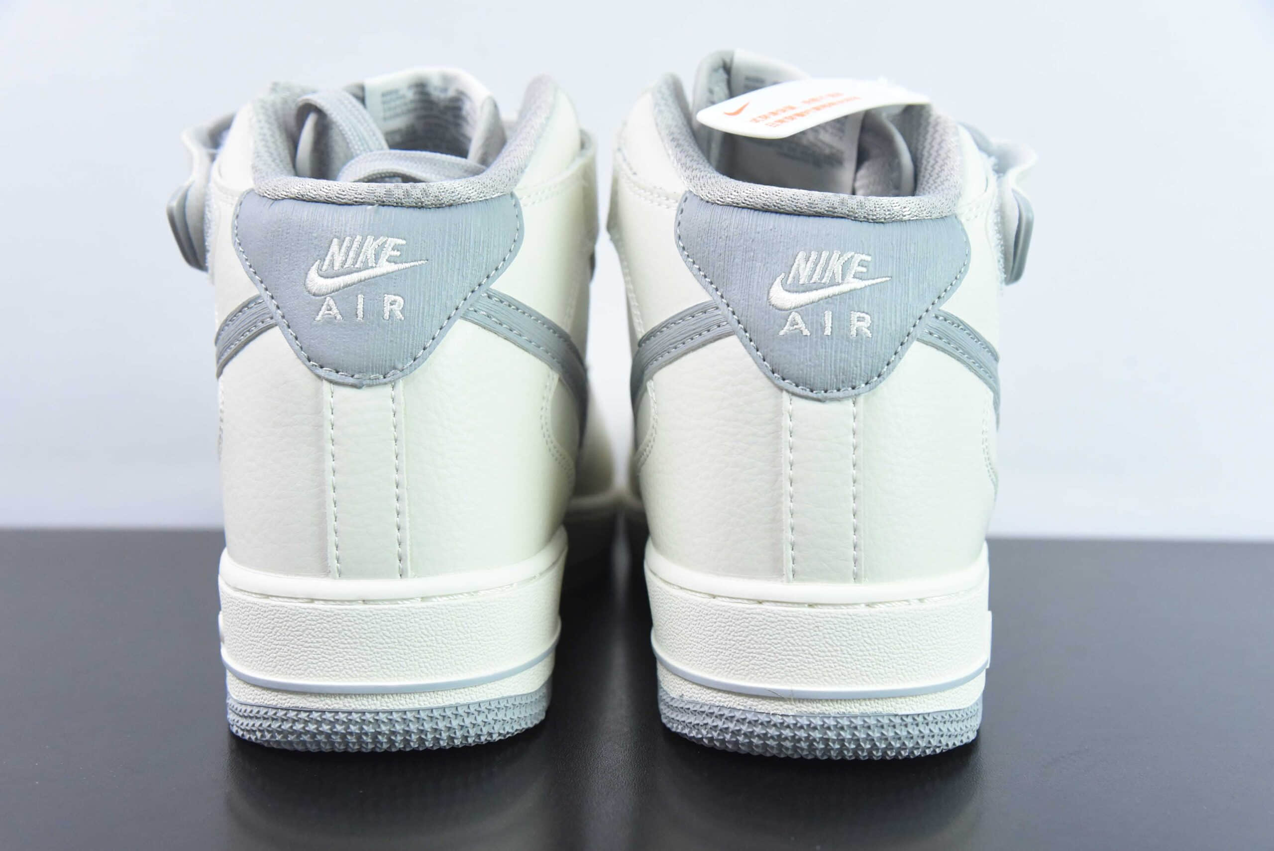 耐克Nike Air Force 1 Mid 马克笔白灰空军一号中帮休闲板鞋纯原版本 货号：PA0920-608 