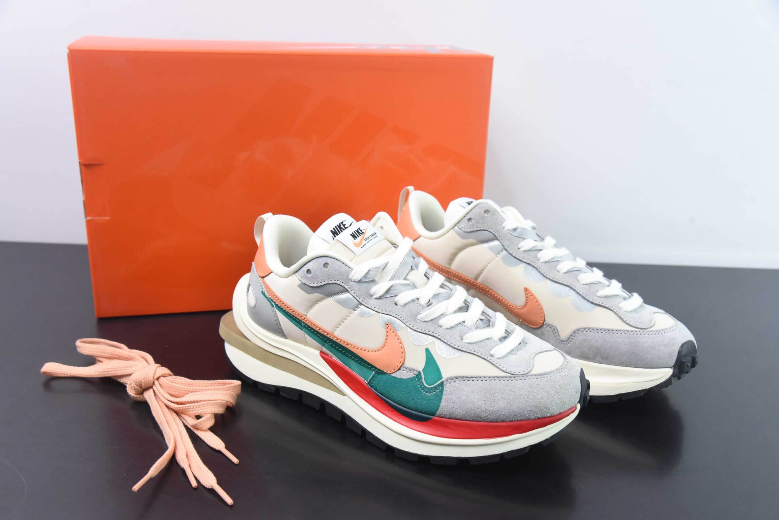 耐克Nike Sacai x VaporWaffle sacai 华夫3.0米桔色低帮运动休闲走秀鞋纯原版本 货号：DD1875-102 