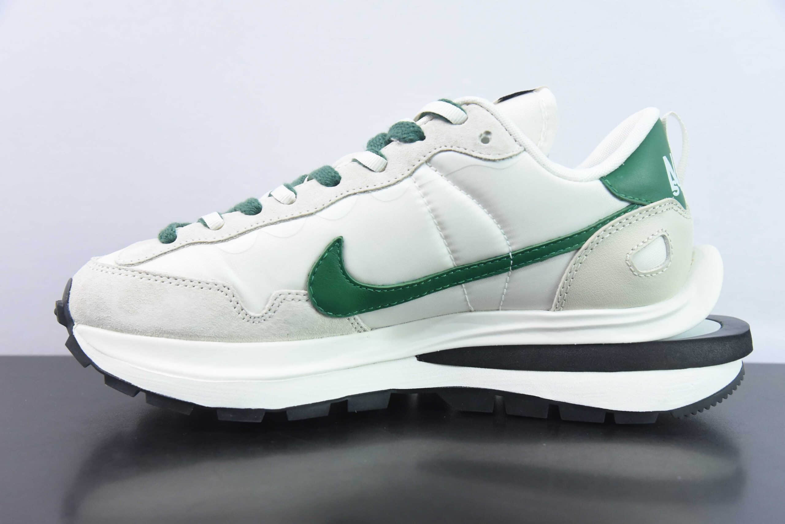 耐克Nike Sacai X VaporWaffle ”Nylon Black“ 华夫三代3.0黑白绿休闲复古跑鞋纯原版本 货号：DD1875-102 