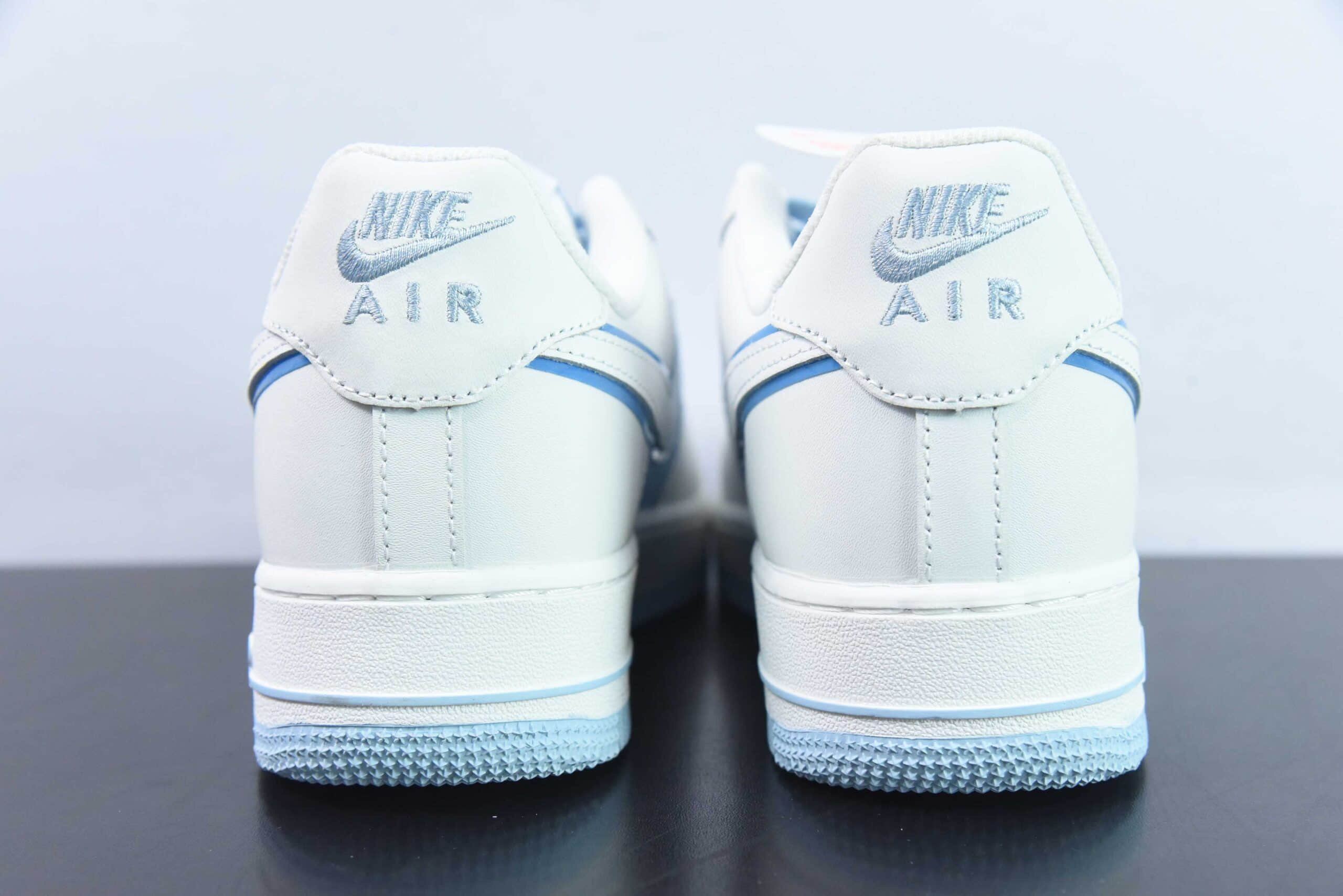 耐克Nike Air Force 1 AF1白淡蓝空军一号低帮休闲板鞋纯原版本 货号：AV0303-723