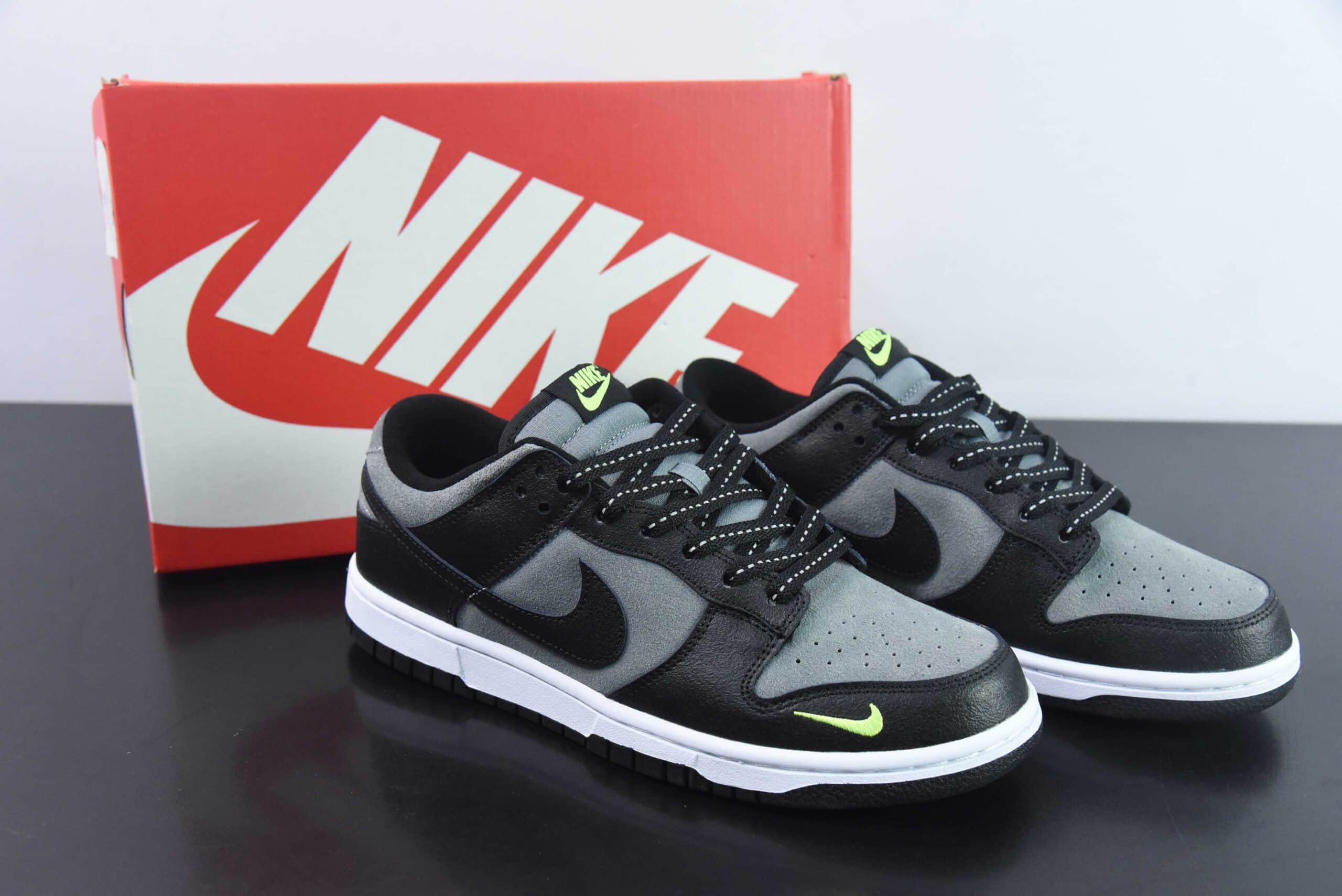 耐克Nike SB Dunk LowBlack Grey Green Strike黑灰迷你小钩扣篮系列低帮休闲运动滑板板鞋纯原版本 货号：FQ2205-001 