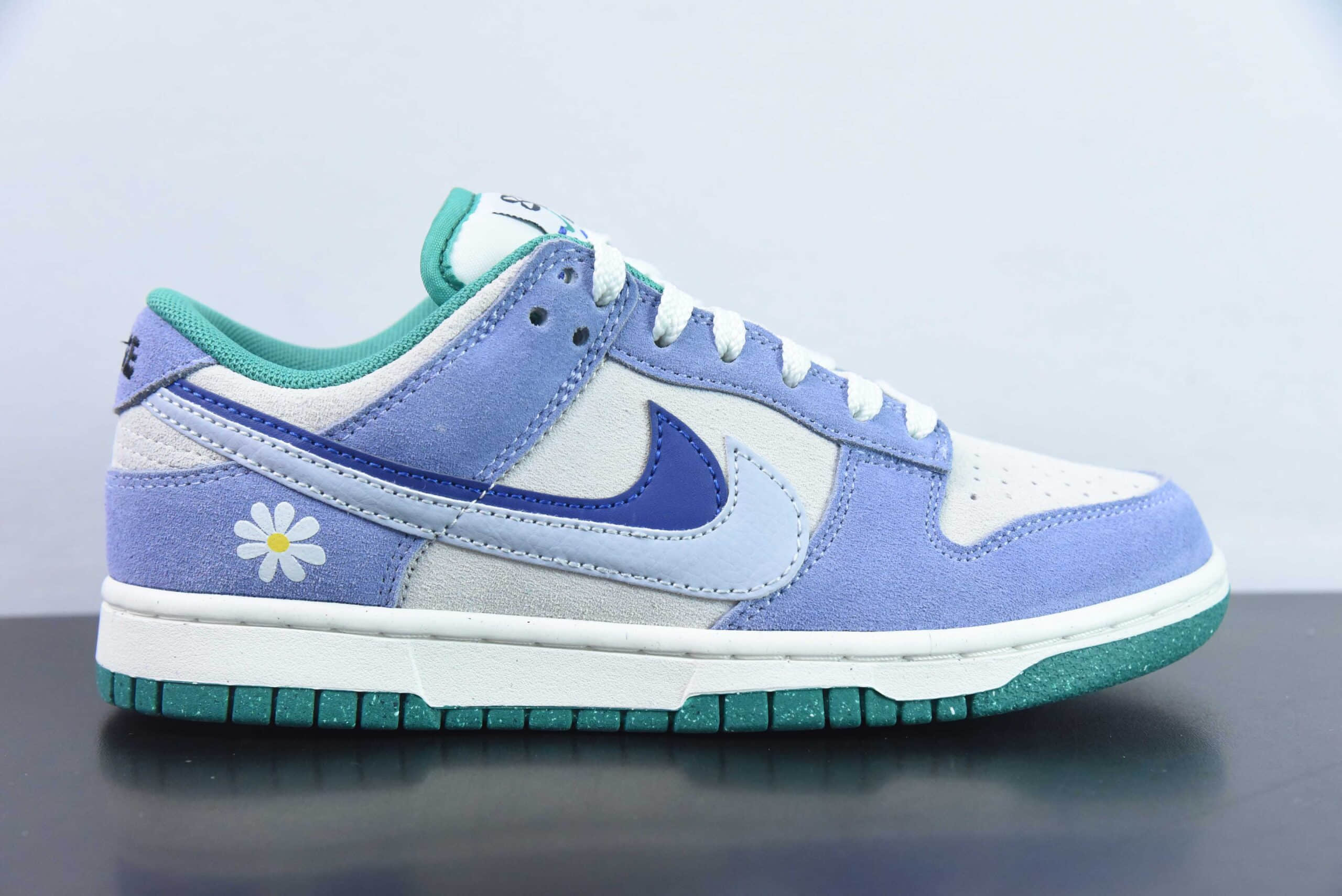 耐克Nike SB Dunk Low 85 兰白色小花双勾绑带 SB低帮运动休闲板鞋纯原版本 货号：DO9457-144 