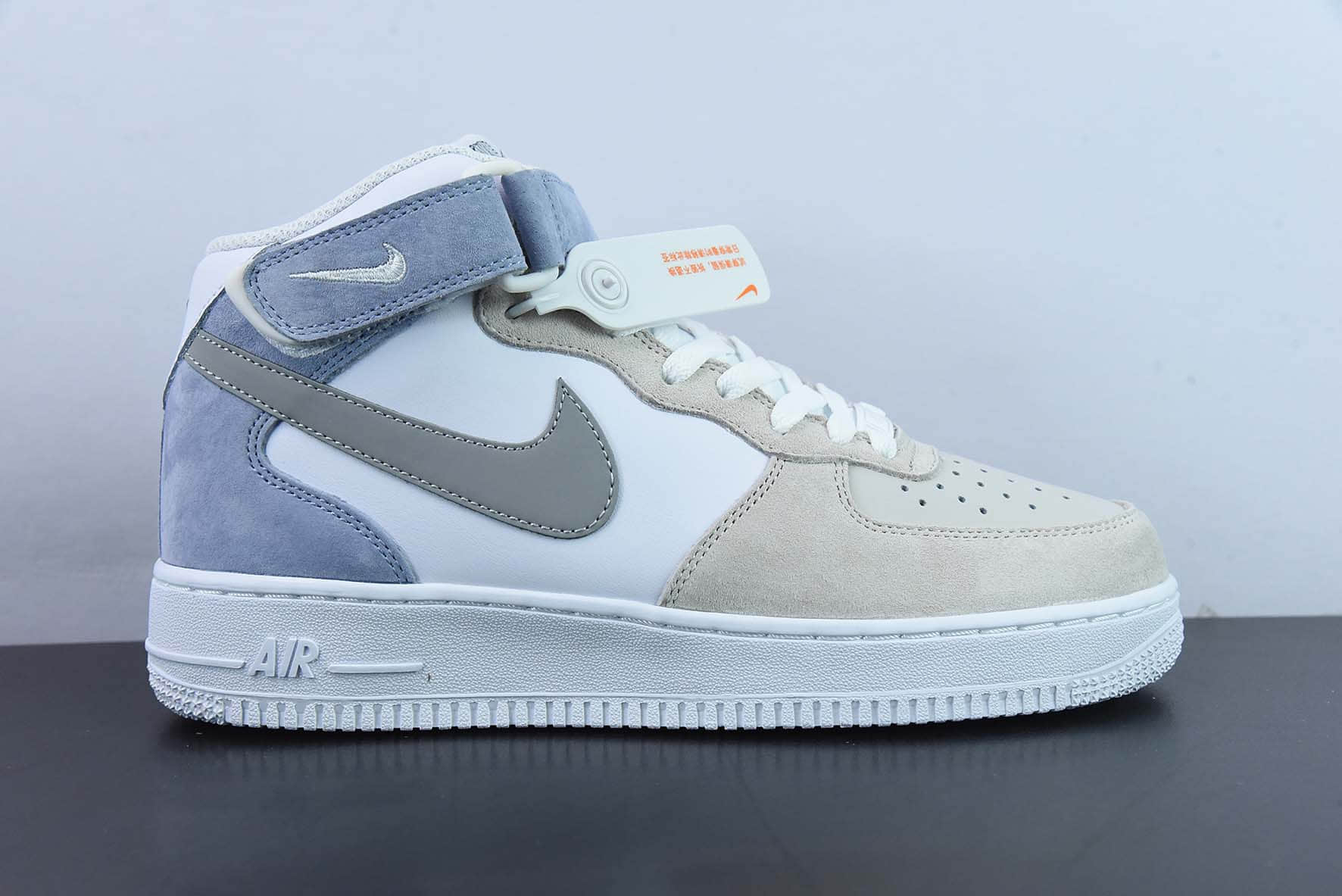 耐克Nike Air Force 1 MID ’07 浅灰蓝配色空军一号中帮休闲板鞋纯原版本 货号：AL6896-557 