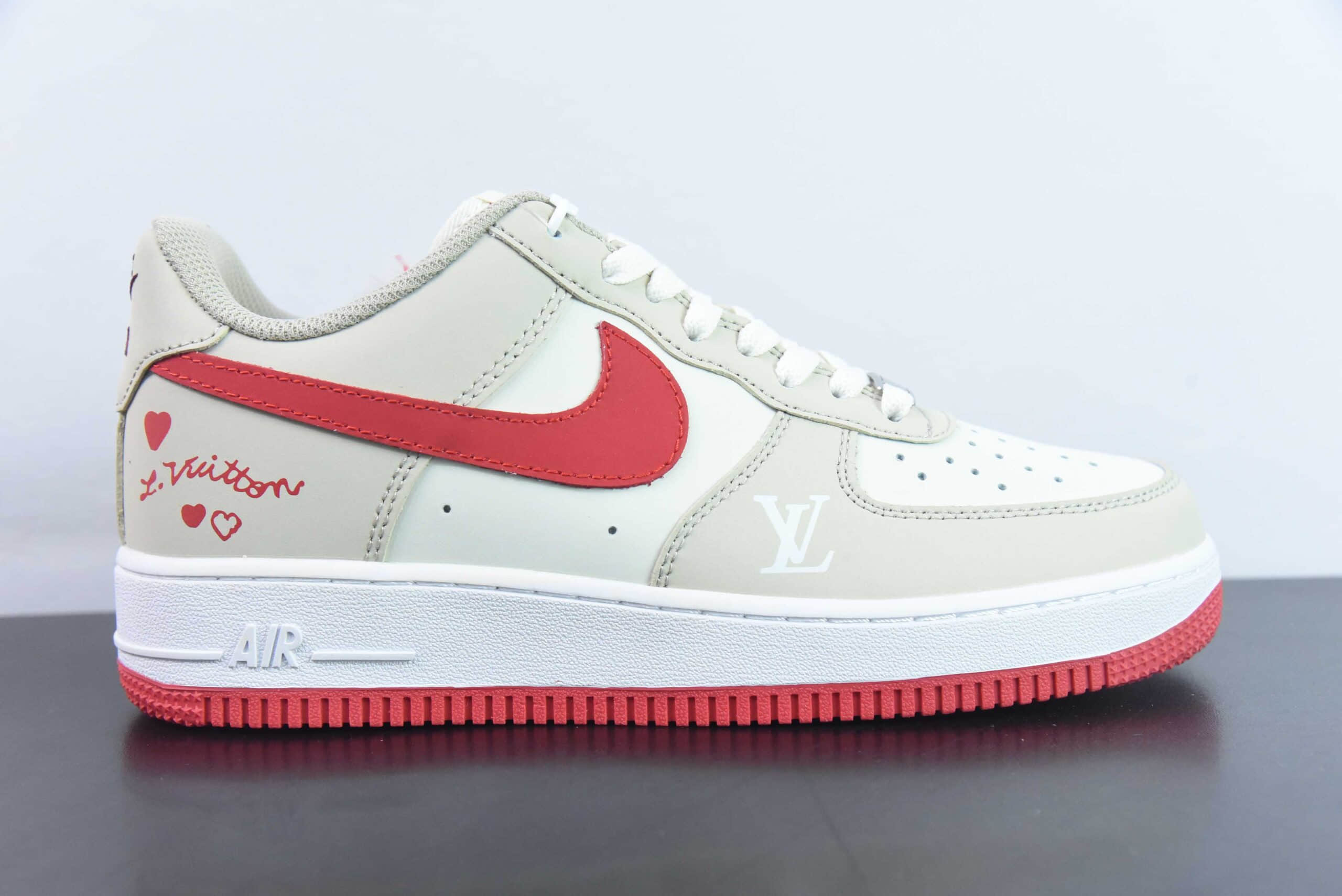 耐克NIke Air Force 1 '07 Low “LV联名爱心情人节”空军一号低帮休闲板鞋纯原版本 货号：BS9055-722