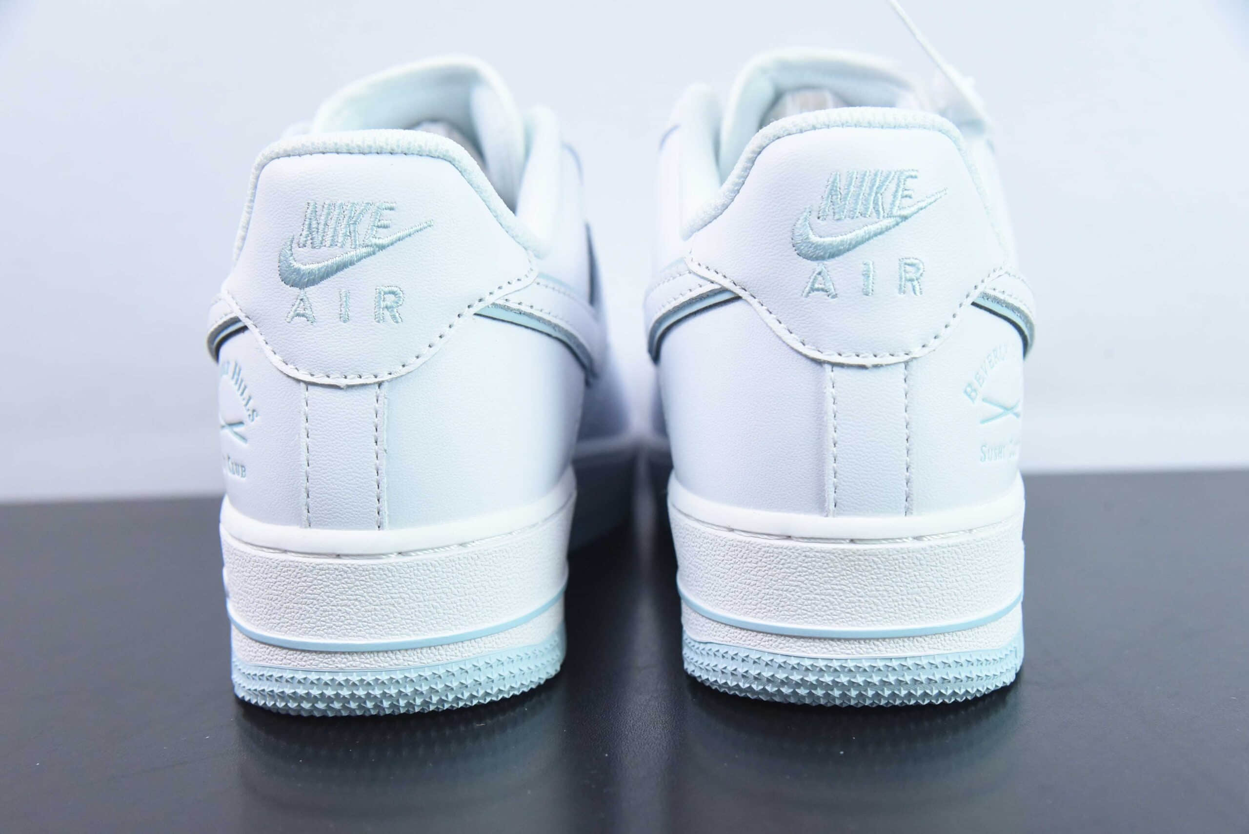 耐克Nike Air Force 1 Low 白蓝联名满天星空军一号低帮运动休闲板鞋纯原版本 货号：NS0517-001