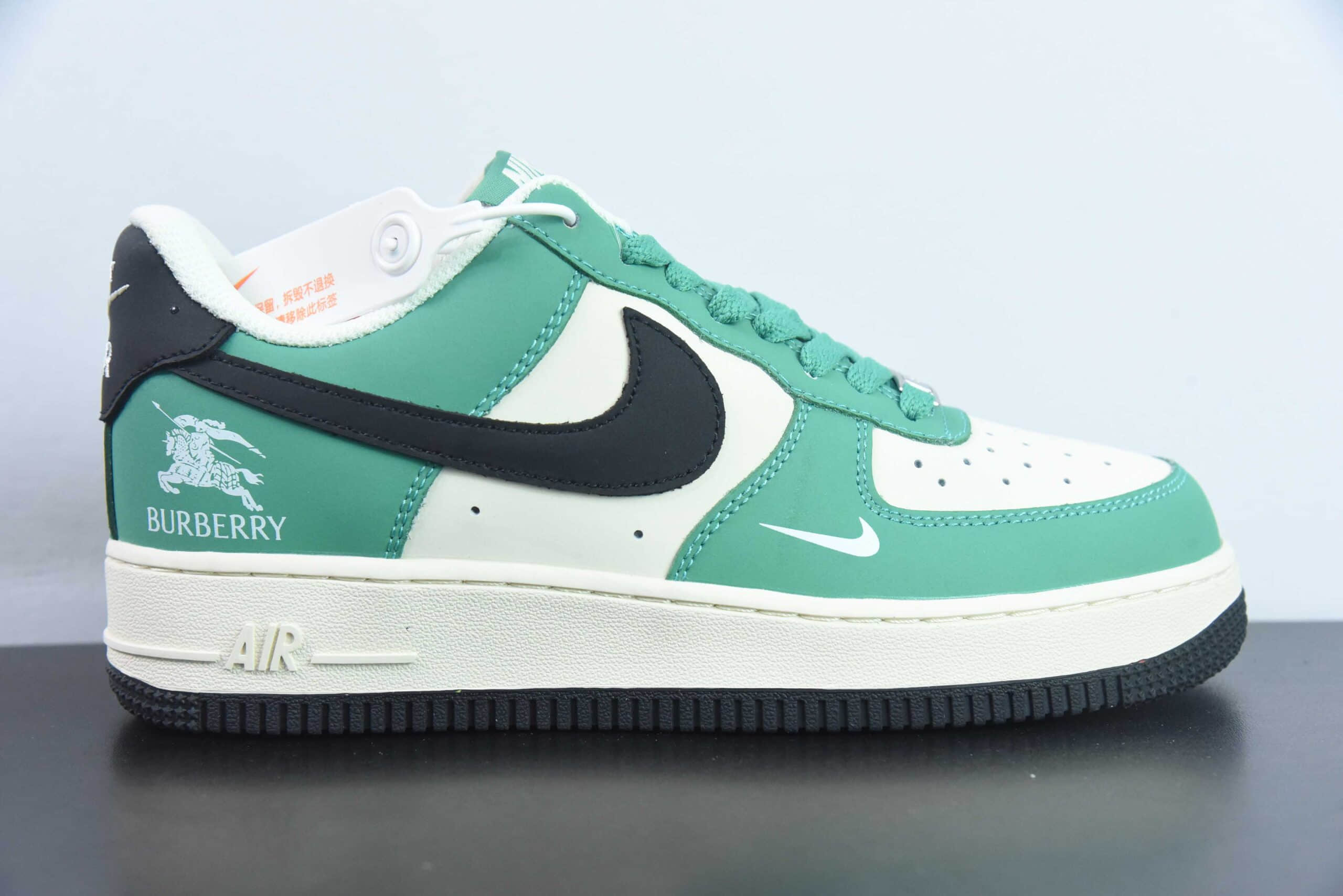 耐克Nike Air Force 1 ‘07 Low 巴宝莉联名青春活绿空军一号低帮休闲板鞋纯原版本 货号：BS9055-708