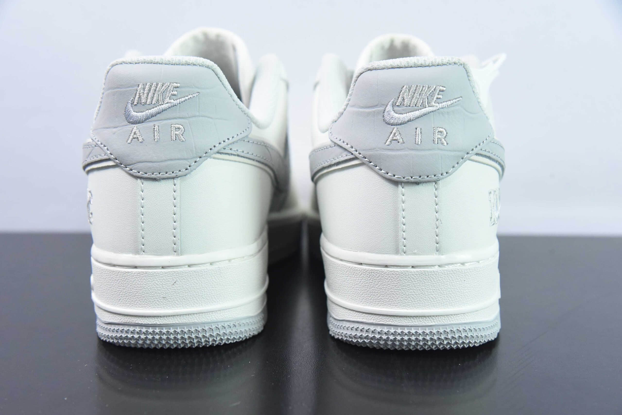 耐克Nike Air Force 1'07 Low 米白灰鳄鱼皮纽约限定空军一号低帮休闲板鞋纯原版本 货号：KL4596-362