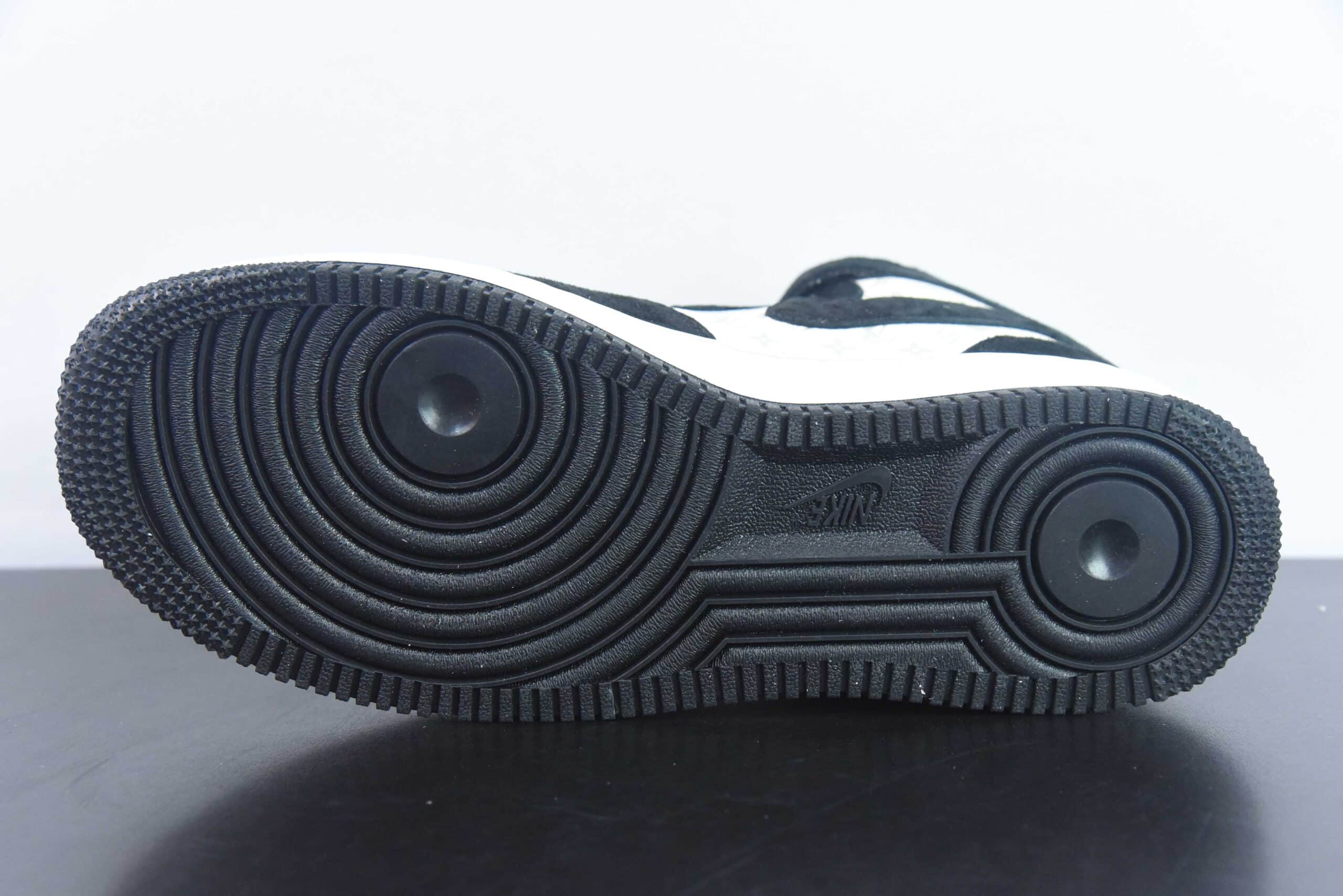 耐克Nike Air Force 1 Mid 07 x Louis Vuitton LV联名印花白黑中帮休闲板鞋纯原版本 货号：DV9988-100