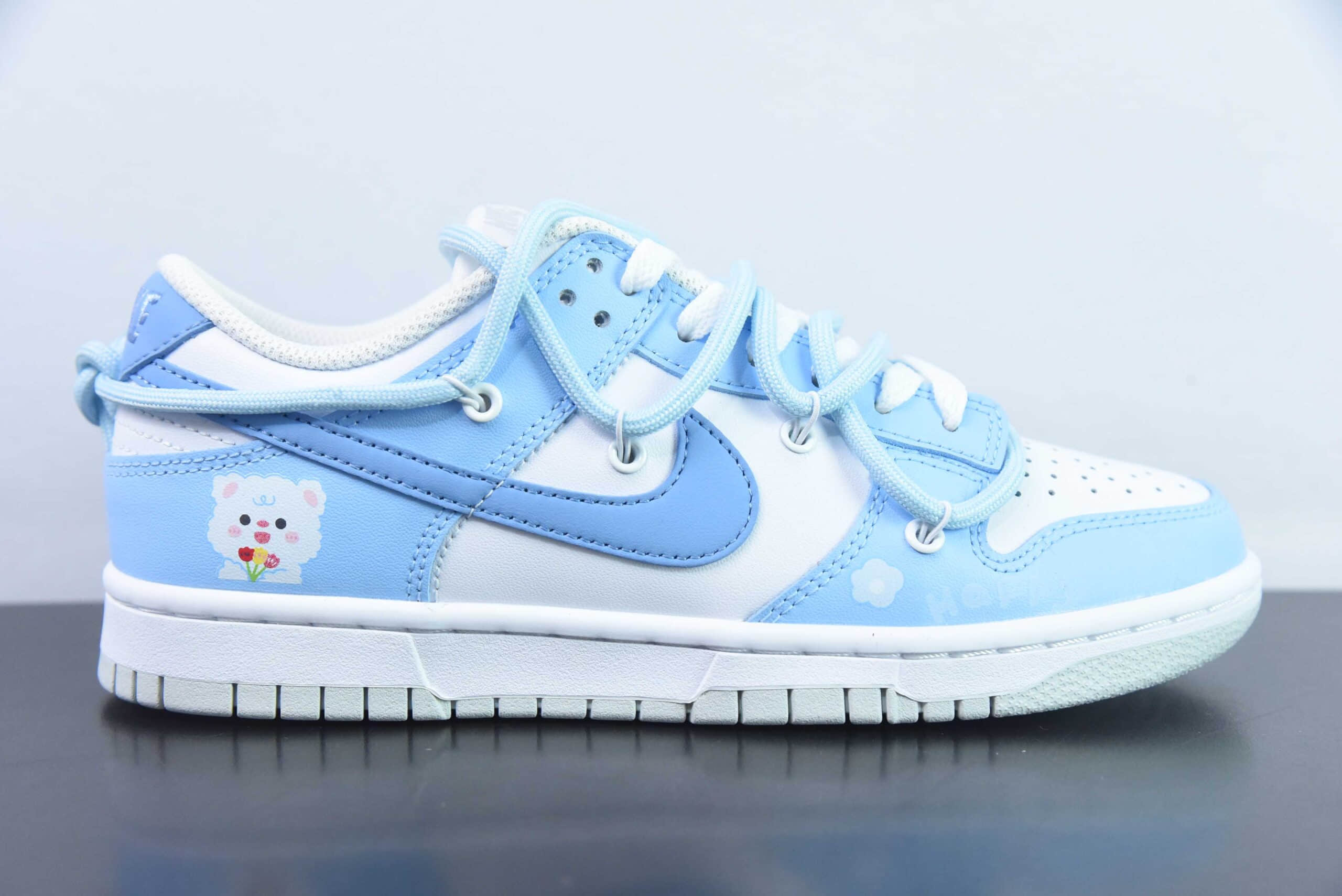 耐克Nike SB Dunk Low LotWhiteBlueBear白蓝快乐小熊绑绳SB扣篮系列低帮休闲运动滑板板鞋纯原版本 货号：DH9765-102