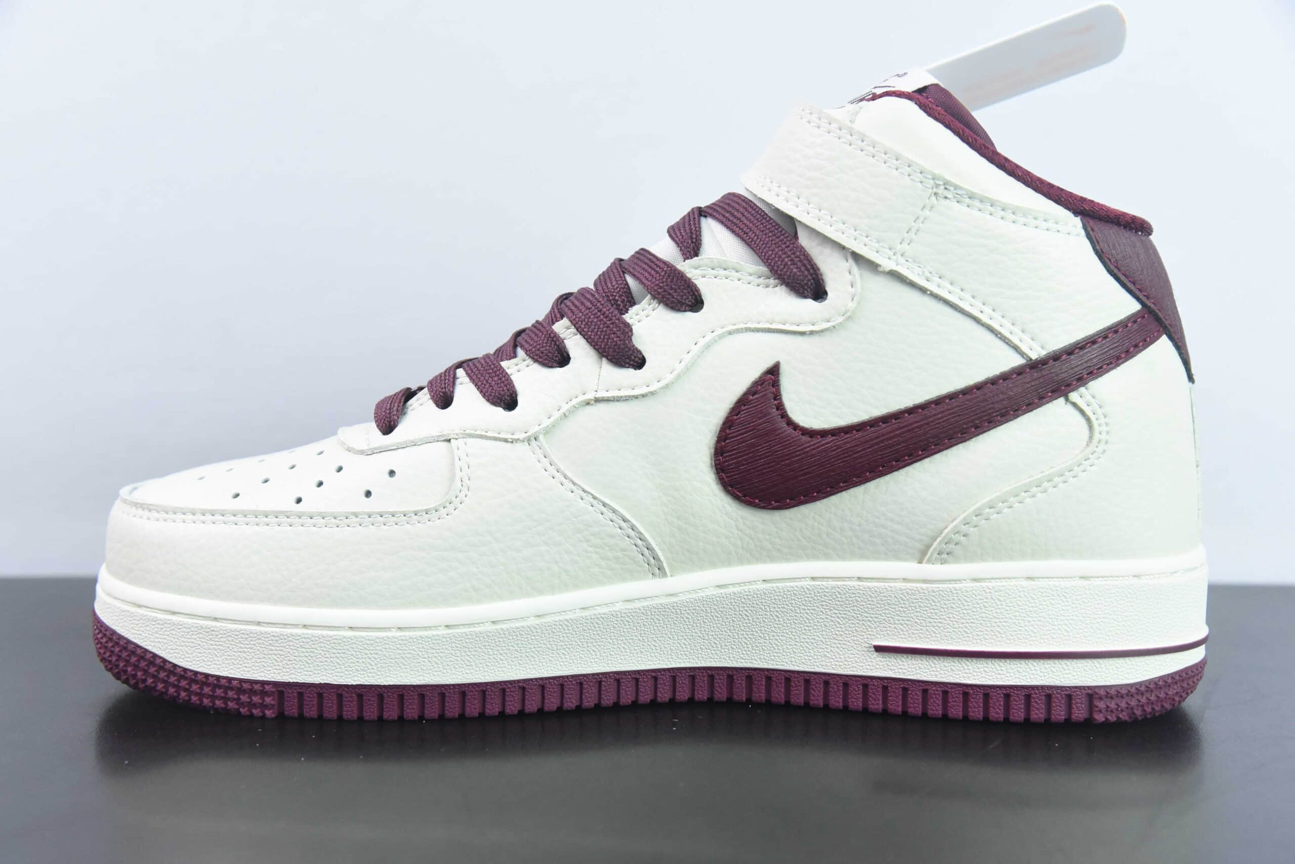 耐克Nike Air Force 1'07 Mid米酒红空军一号中邦休闲板鞋纯原版本 货号： PA0920-008