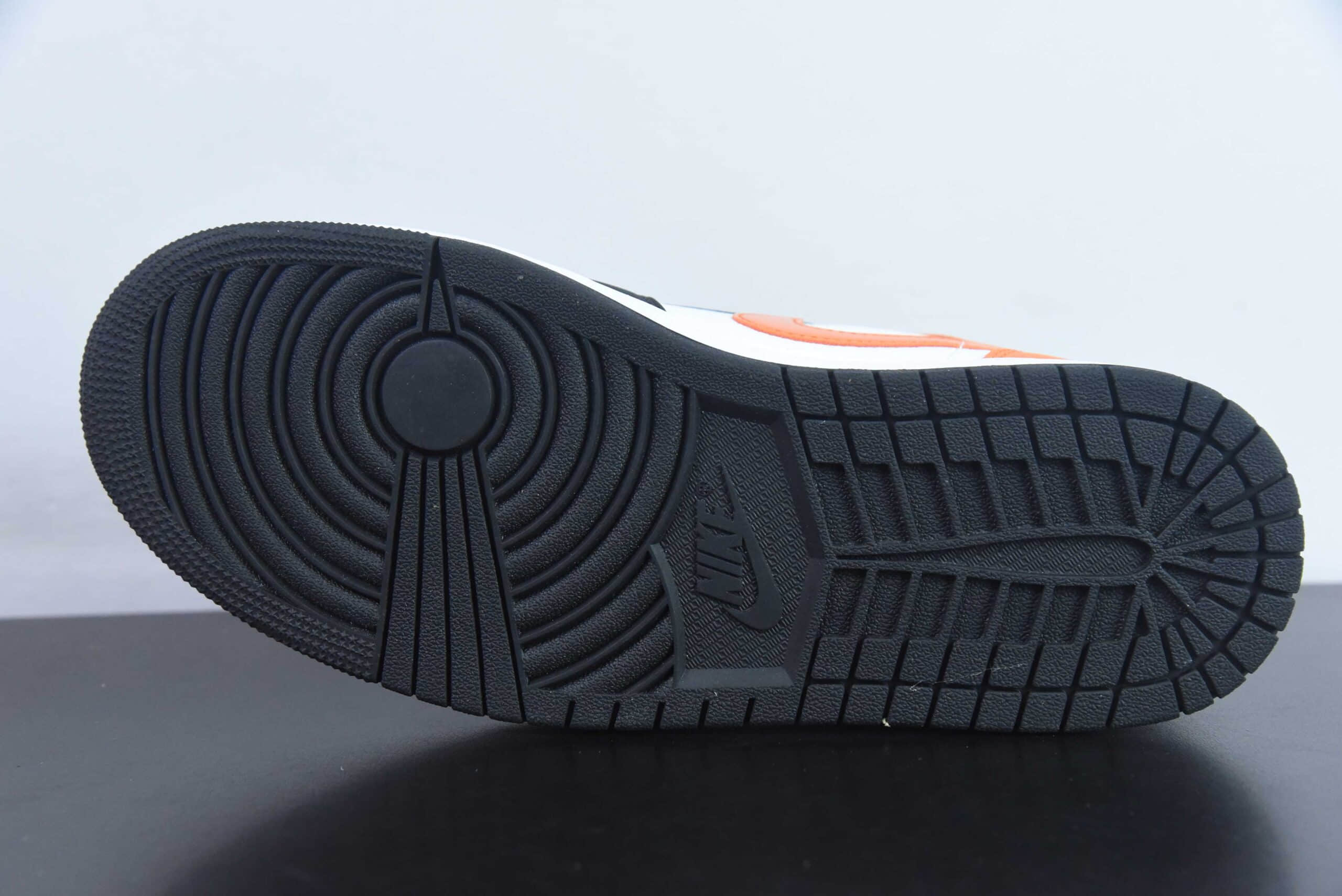 乔丹Air Jordan AJ1 Mid AJ1黑橙扣碎中帮文化篮球鞋纯原版本 货号：554724-058