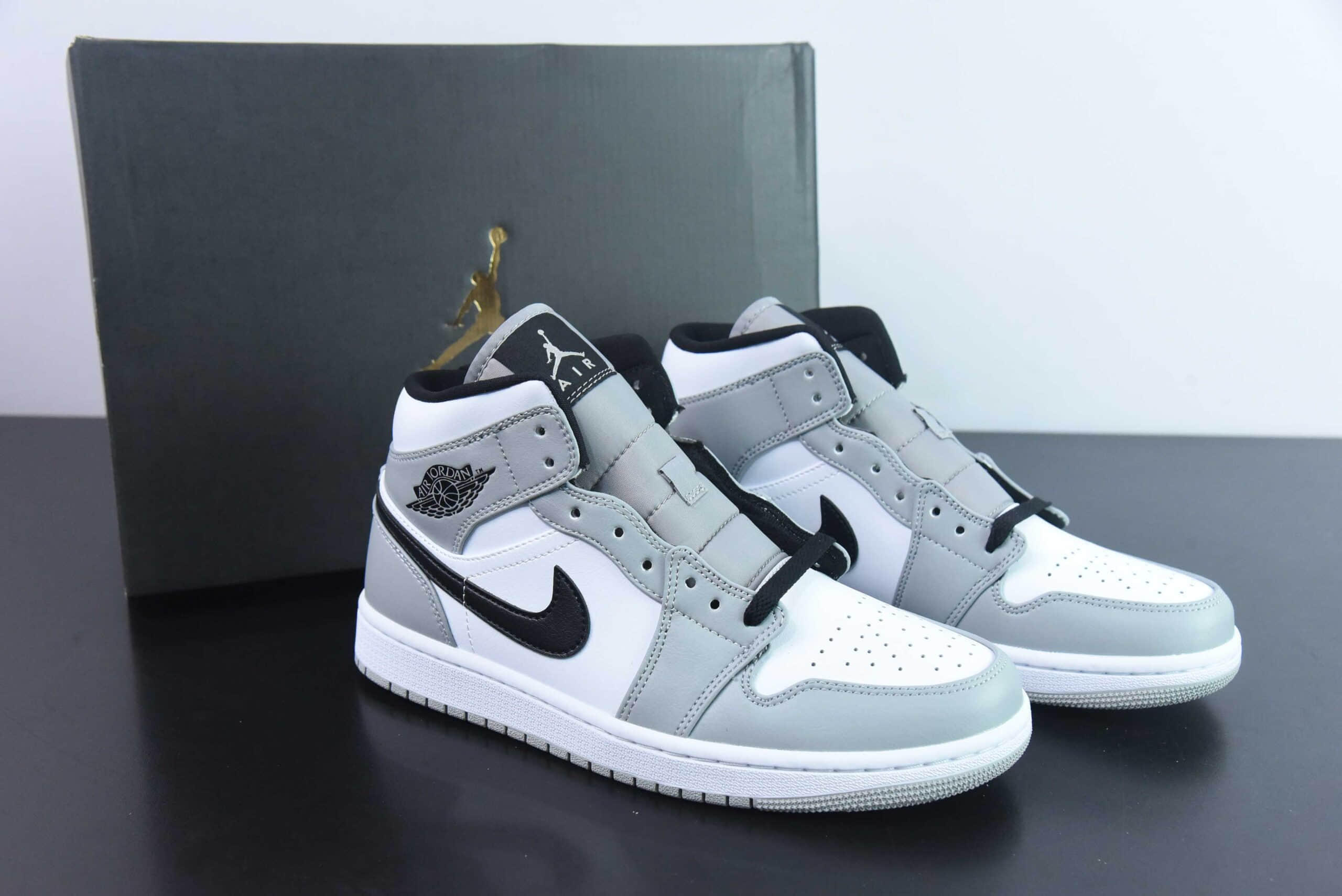 乔丹Air Jordan AJ1 Mid AJ1烟灰中帮文化篮球鞋纯原版本 货号：554724-092