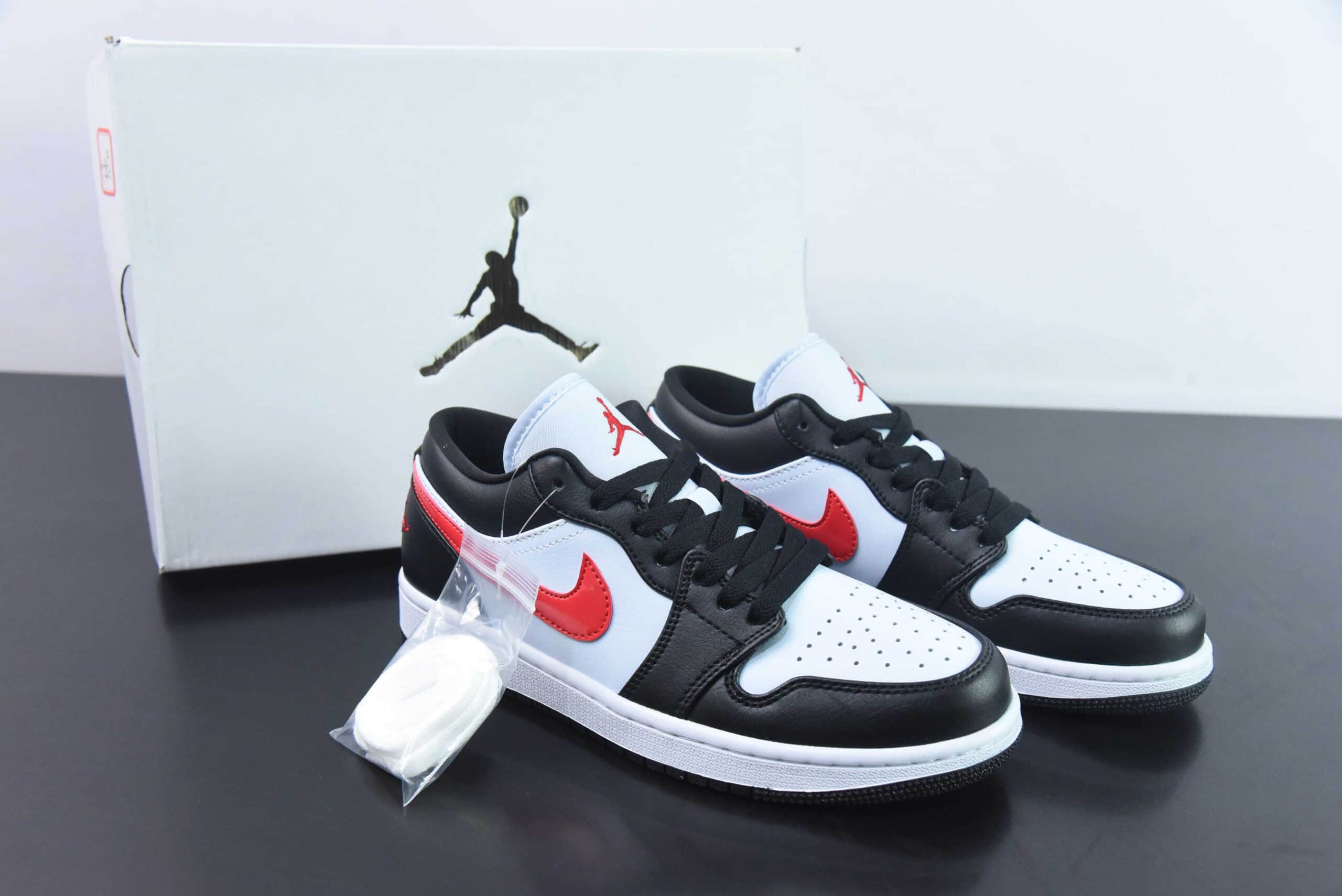 乔丹Air Jordan 1 Low AJ1 黑红低帮复古运动篮球鞋纯原版本 货号：DC0774-062