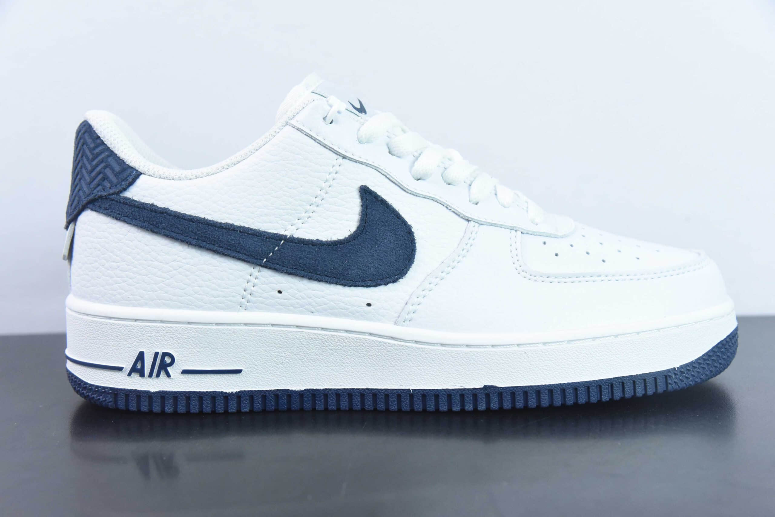 耐克Nike Air Force 1 LowWhiteNavy皮革白藏蓝翻毛钩子空军一号经典低帮百搭休闲运动板鞋纯原版本 货号：CN2873-107 