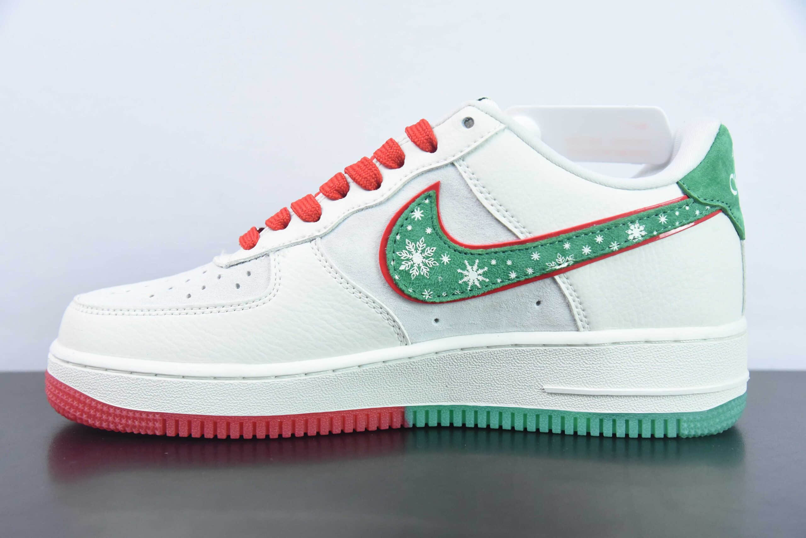 耐克Nike Air Force 1 Low 07 定制圣诞节配色空军一号低帮休闲板鞋纯原版本 货号：DH6239-839