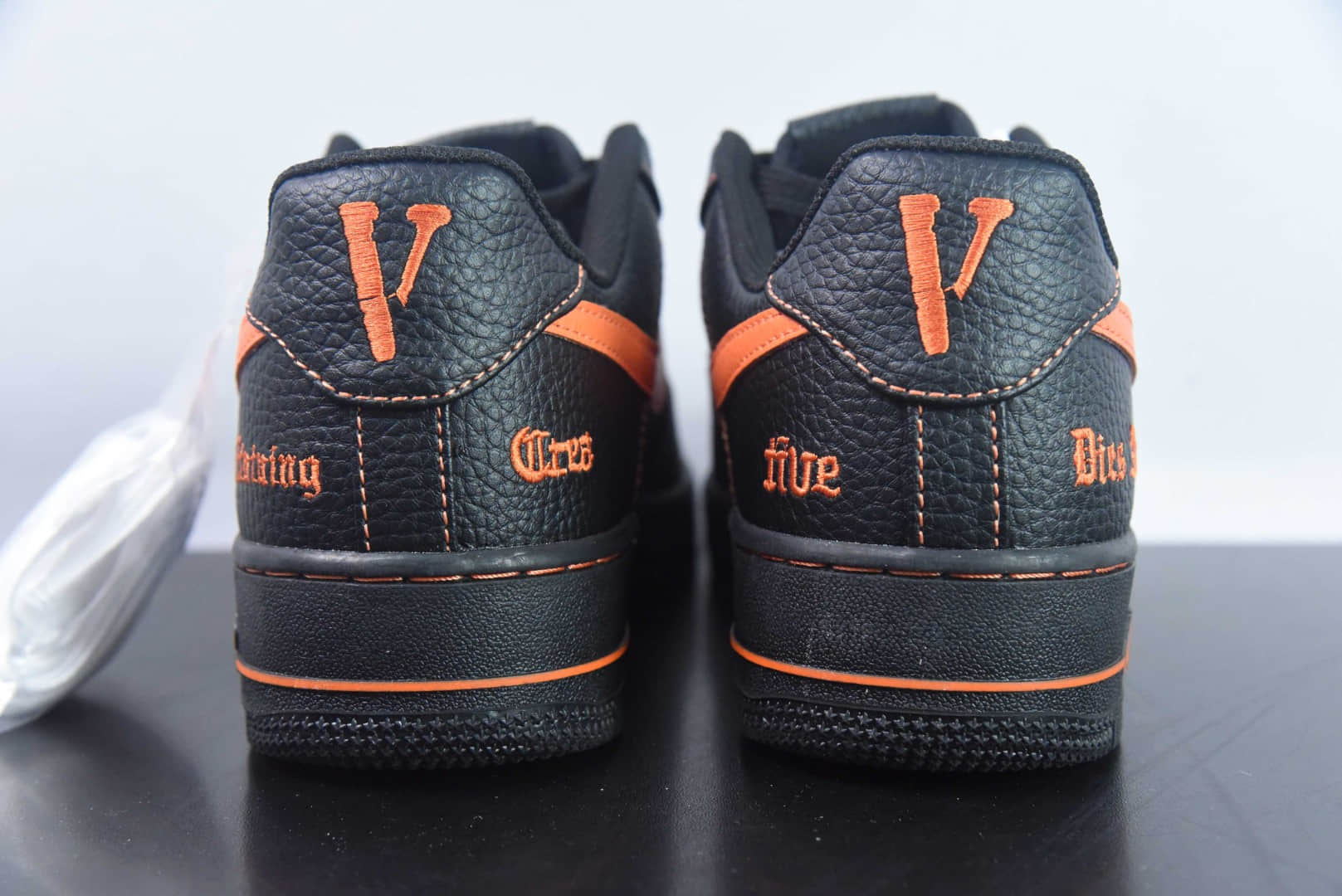 耐克Nike Vlone x Nk Air Force 1'07 Low联名黑橙空军一号低帮休闲运动板鞋纯原版本 货号： AA5360-001
