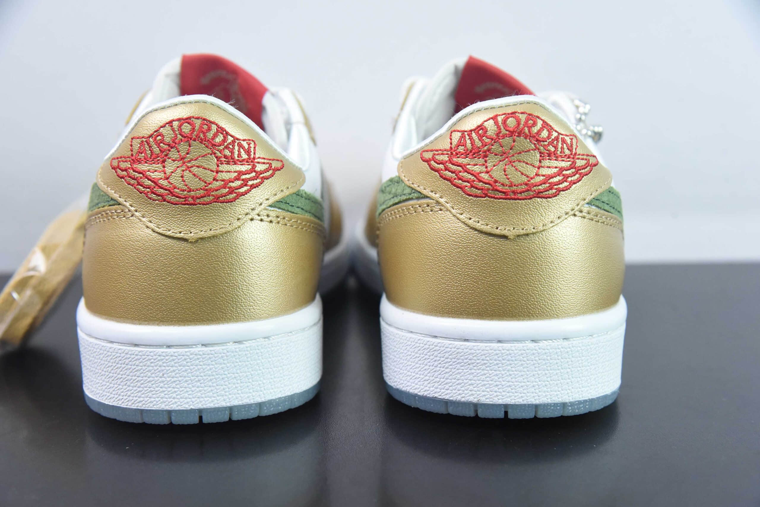 乔丹Air Jordan 1 Low OG GS Chinese New Year AJ1 龙年生肖配色低帮文化休闲板鞋纯原版本 货号：FQ6593-100