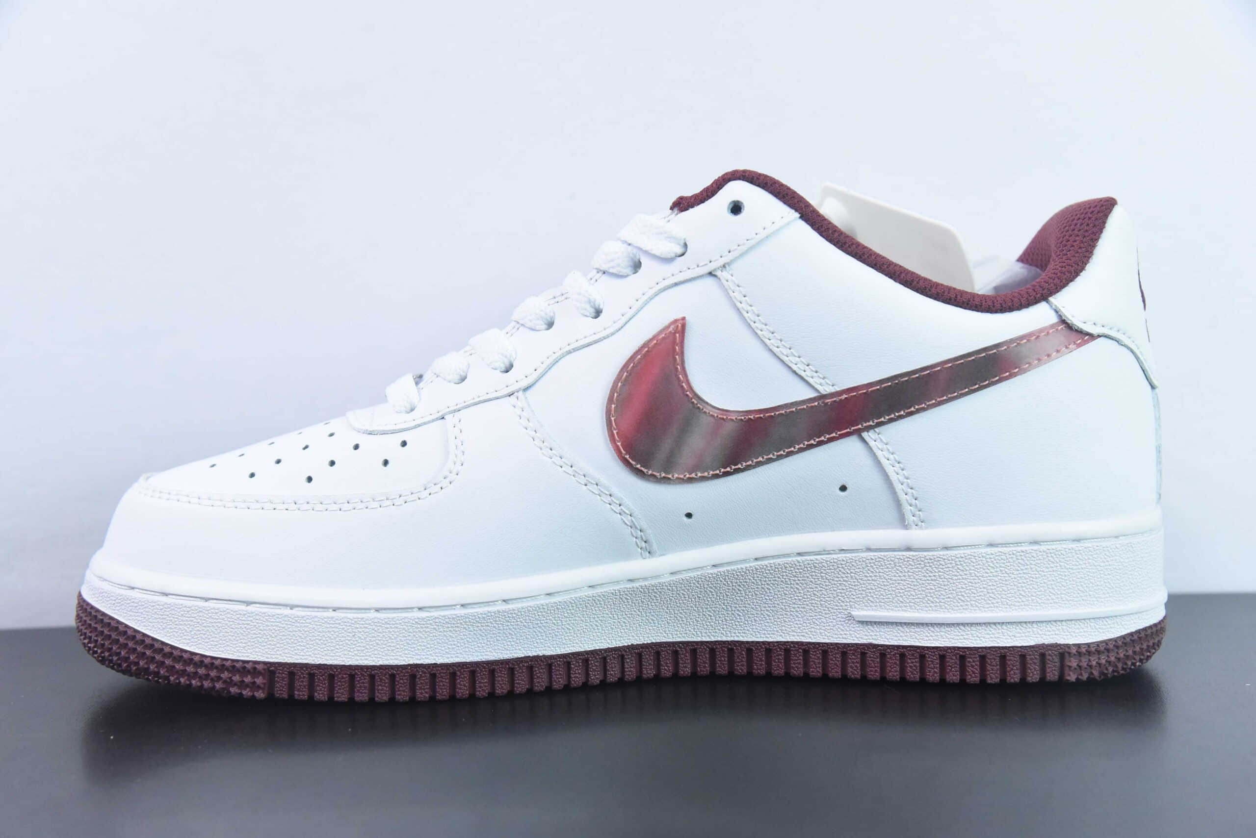 耐克NIke Air Force 1 '07 Low “镜面酒红”空军一号低帮休闲板鞋纯原版本 货号：PF9055-778