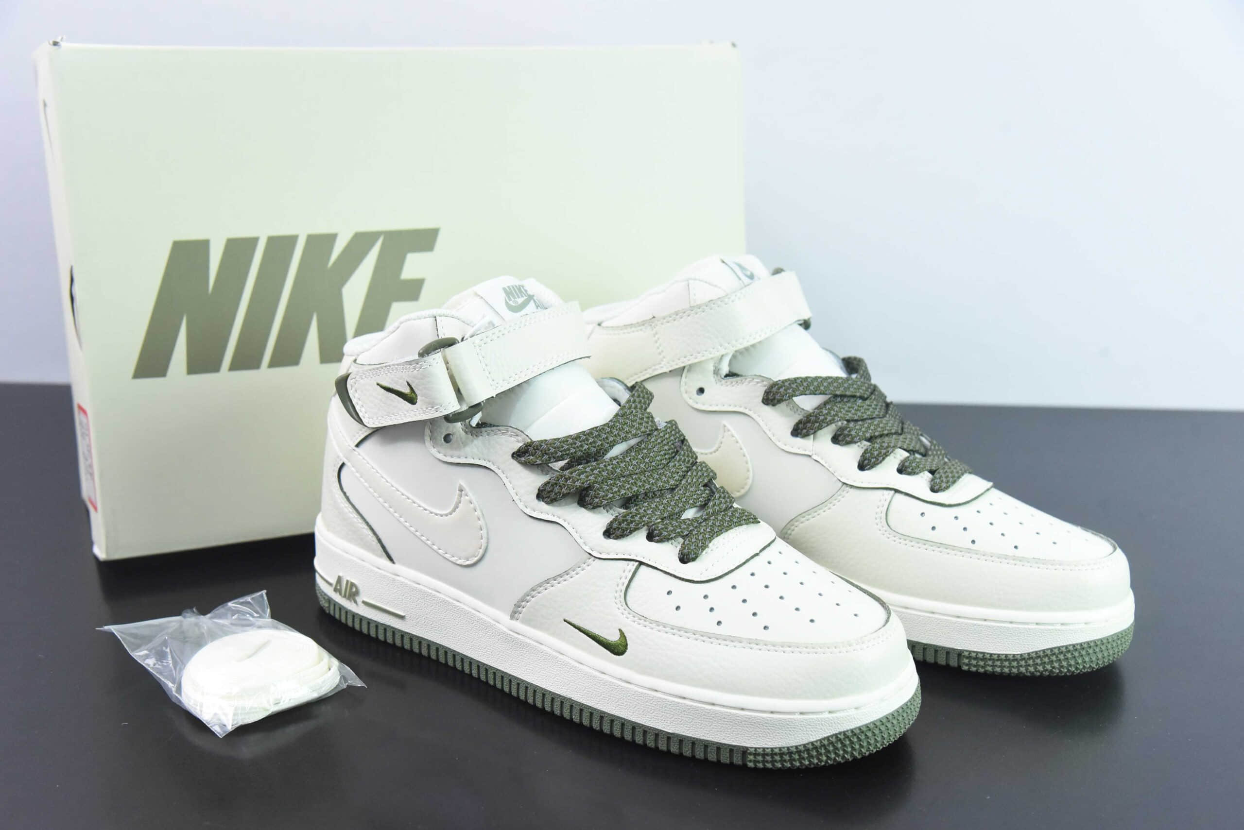 耐克Nike Air Force 1'07 Mid 绿珠光小勾空军一号中帮休闲板鞋纯原版本 货号：SG2356-805