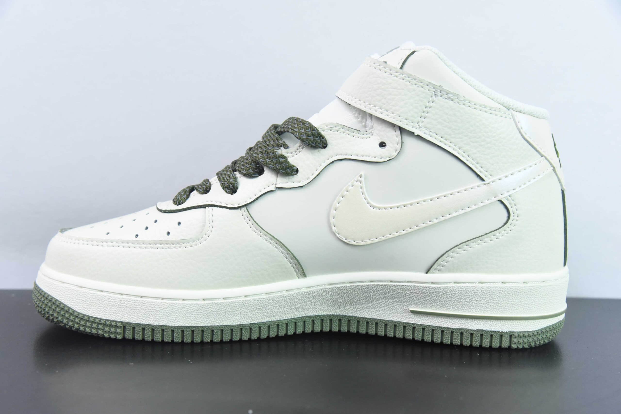 耐克Nike Air Force 1'07 Mid 绿珠光小勾空军一号中帮休闲板鞋纯原版本 货号：SG2356-805